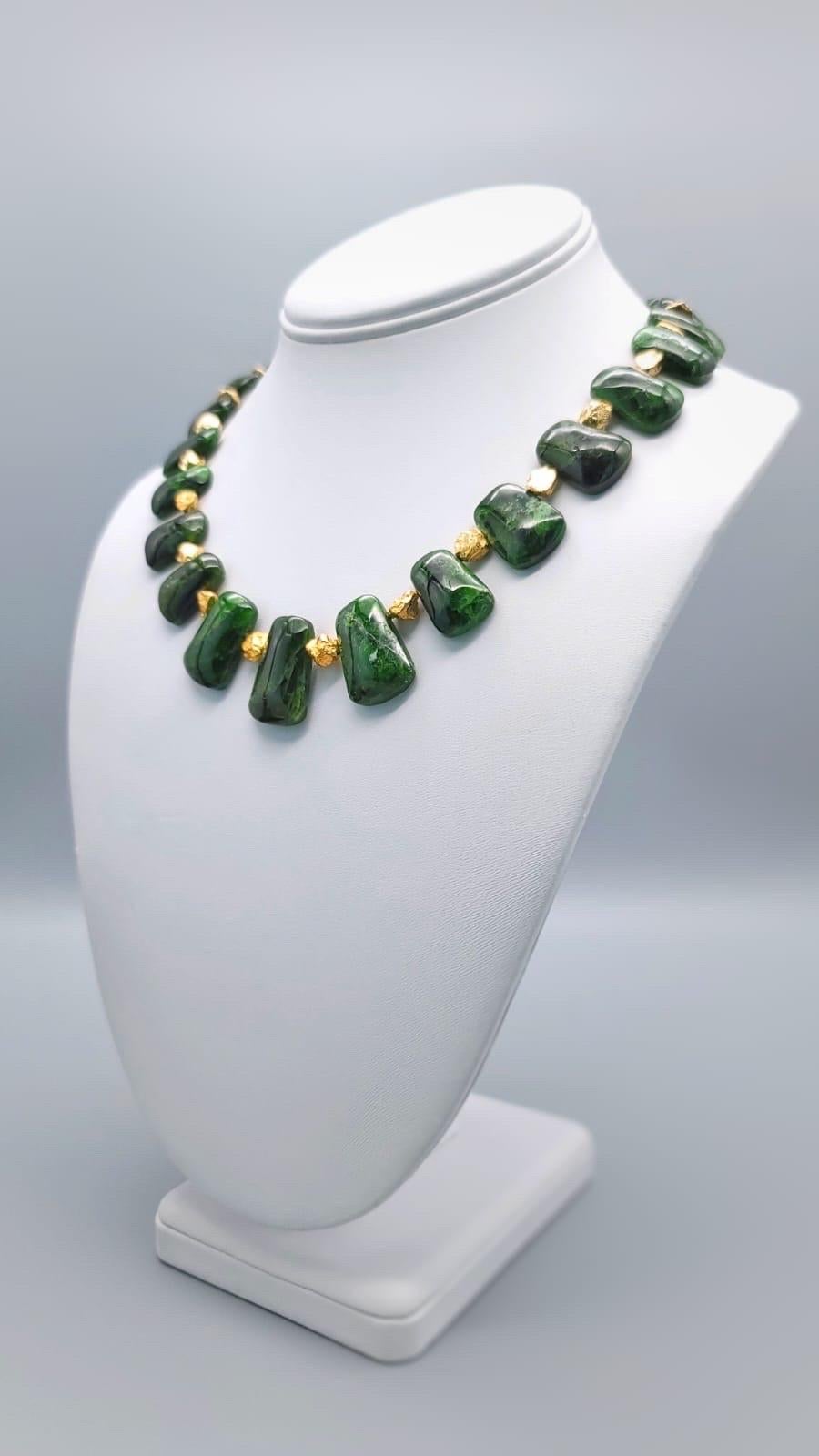 A.Jeschel Richly colored Chrome Diopside necklace In New Condition In Miami, FL