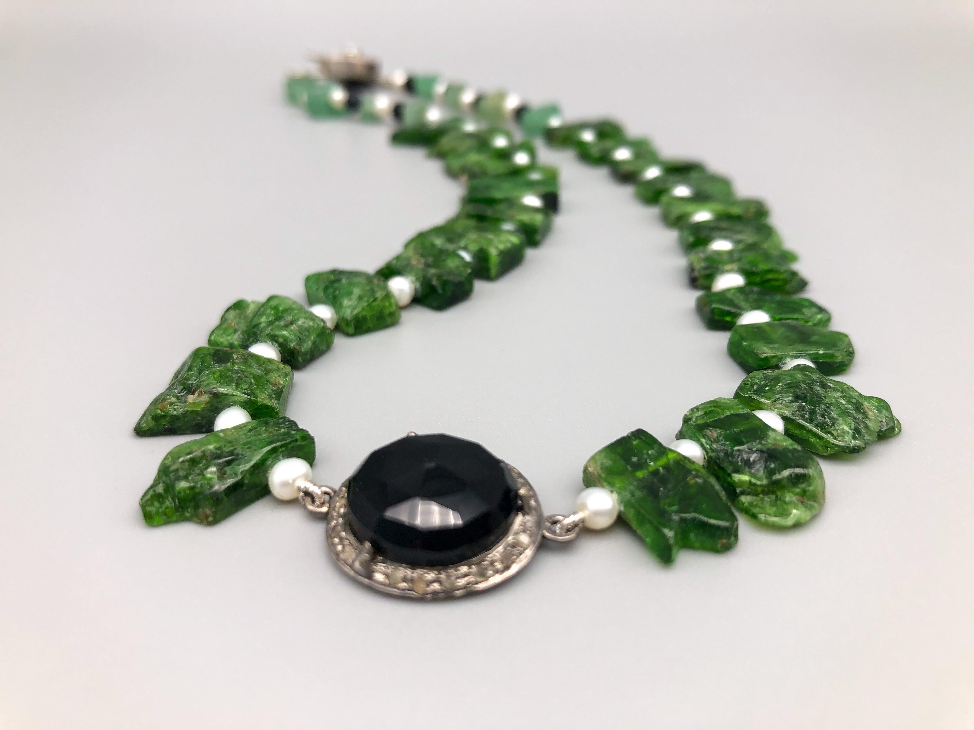 A.Jeschel Diopside single strand necklace with Onyx and Diamonds. For Sale 1