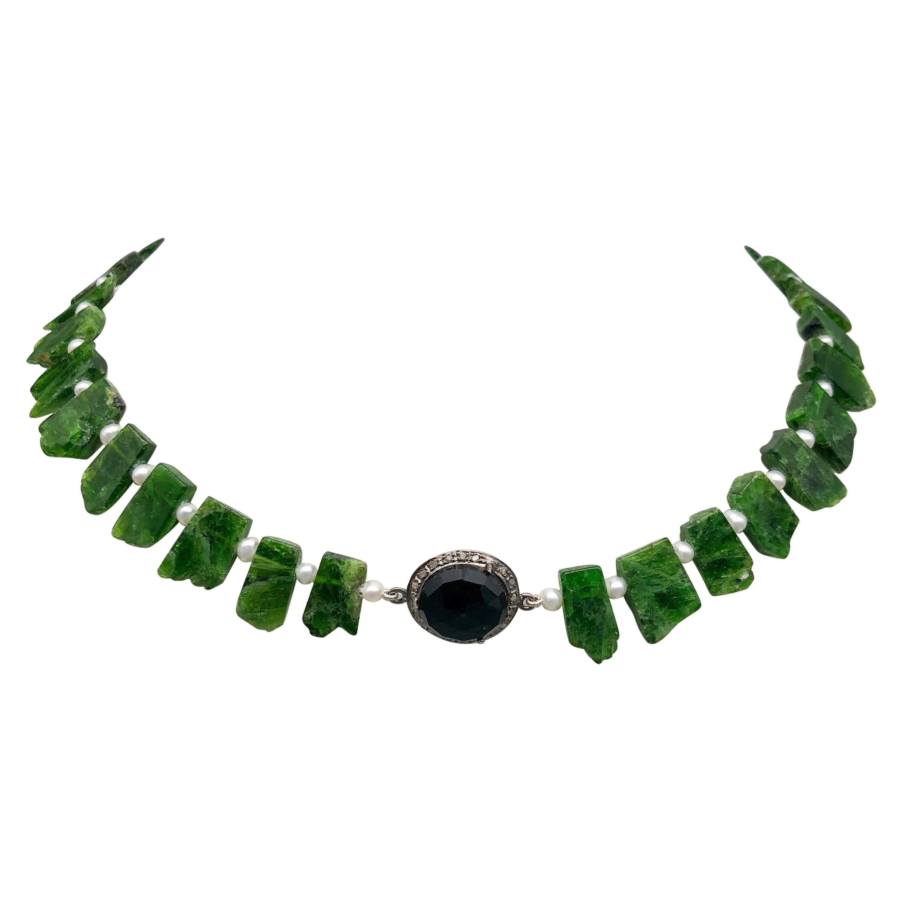 A.Jeschel Diopside single strand necklace with Onyx and Diamonds. In New Condition For Sale In Miami, FL