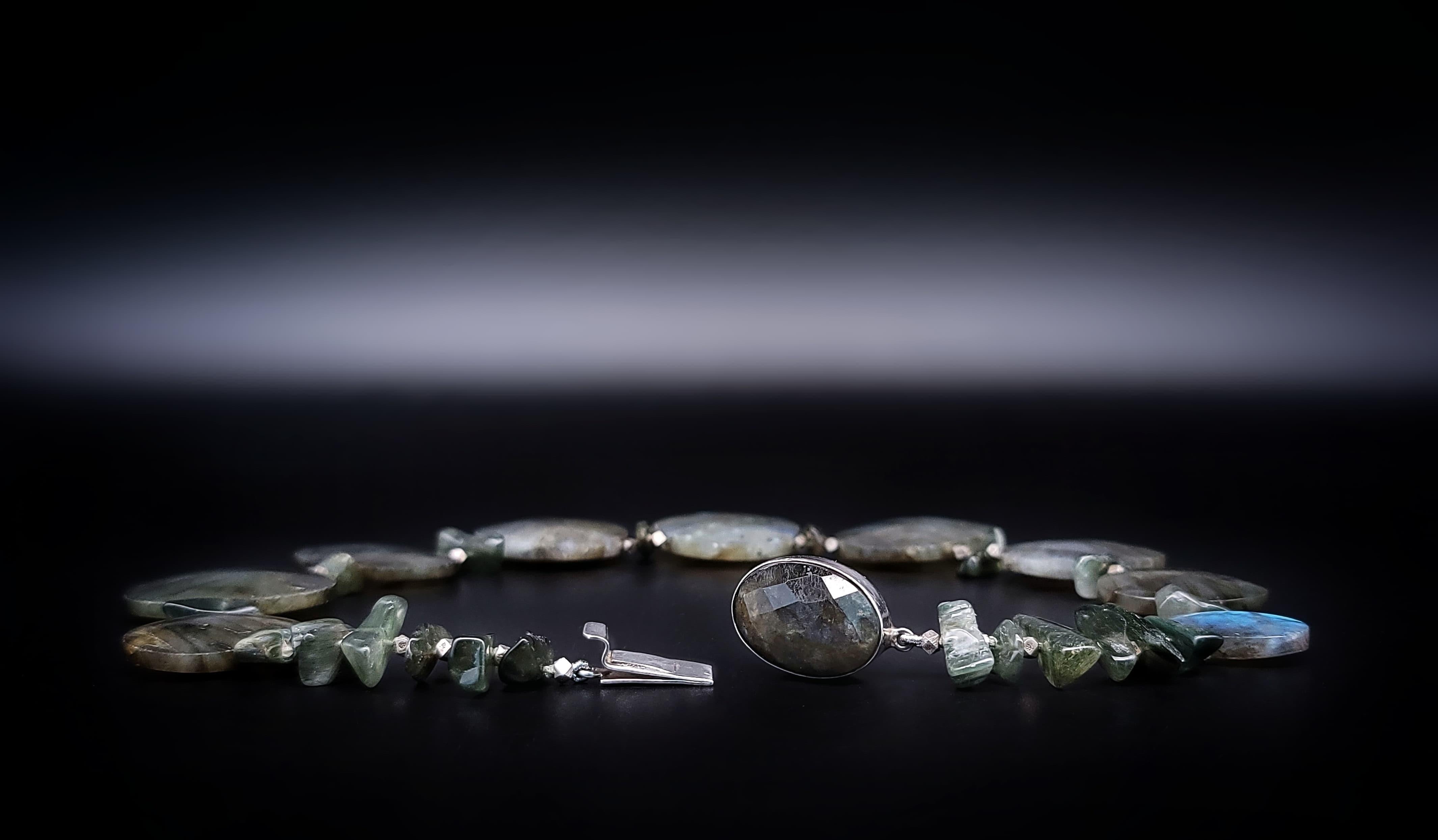A.Jeschel Spektakuläre Halskette aus Labradorit mit Platten für Damen oder Herren im Angebot