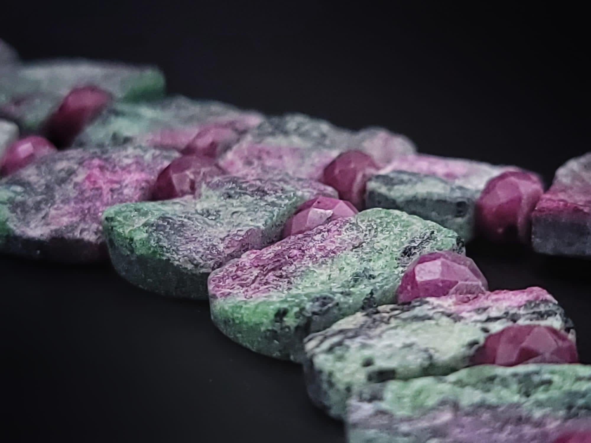 A.Jeschel Spettacolare collana di rubini e zoisite. in vendita 5