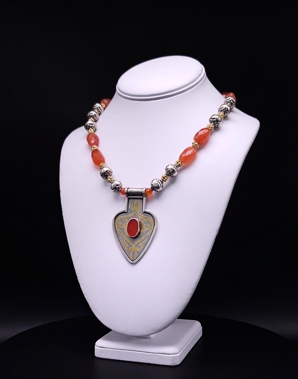 Collana con ciondolo tribale in corniola di A.Jeschel in vendita 5