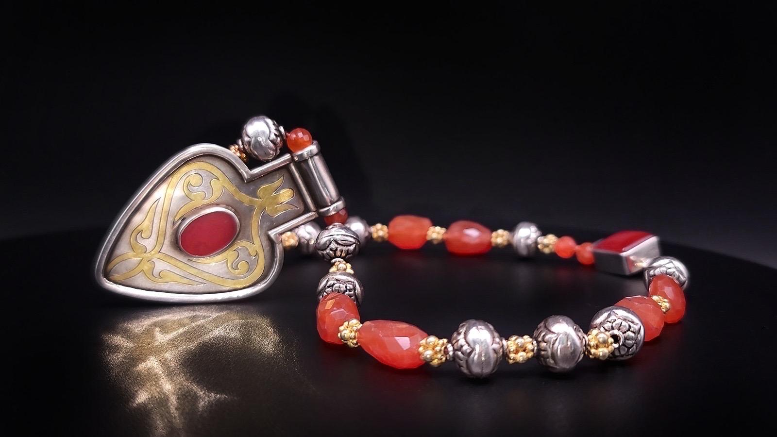 Collana con ciondolo tribale in corniola di A.Jeschel in vendita 9