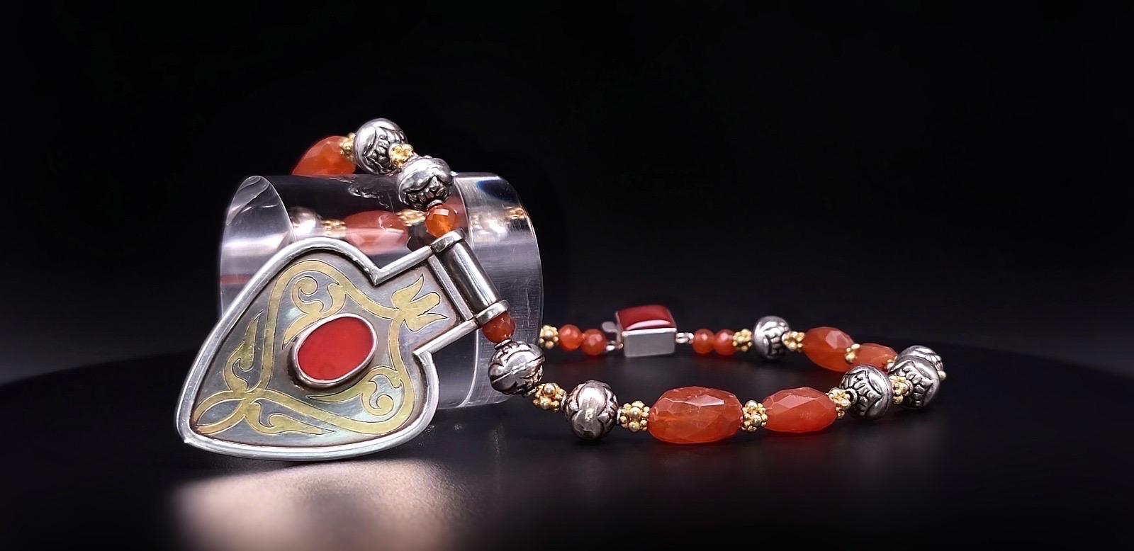 Collana con ciondolo tribale in corniola di A.Jeschel in vendita 13