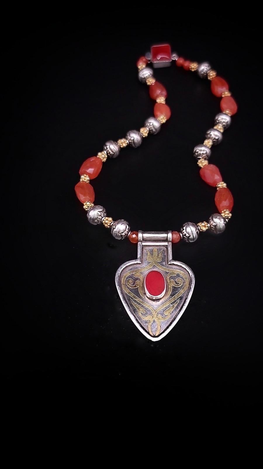 da uomo o donna Collana con ciondolo tribale in corniola di A.Jeschel in vendita