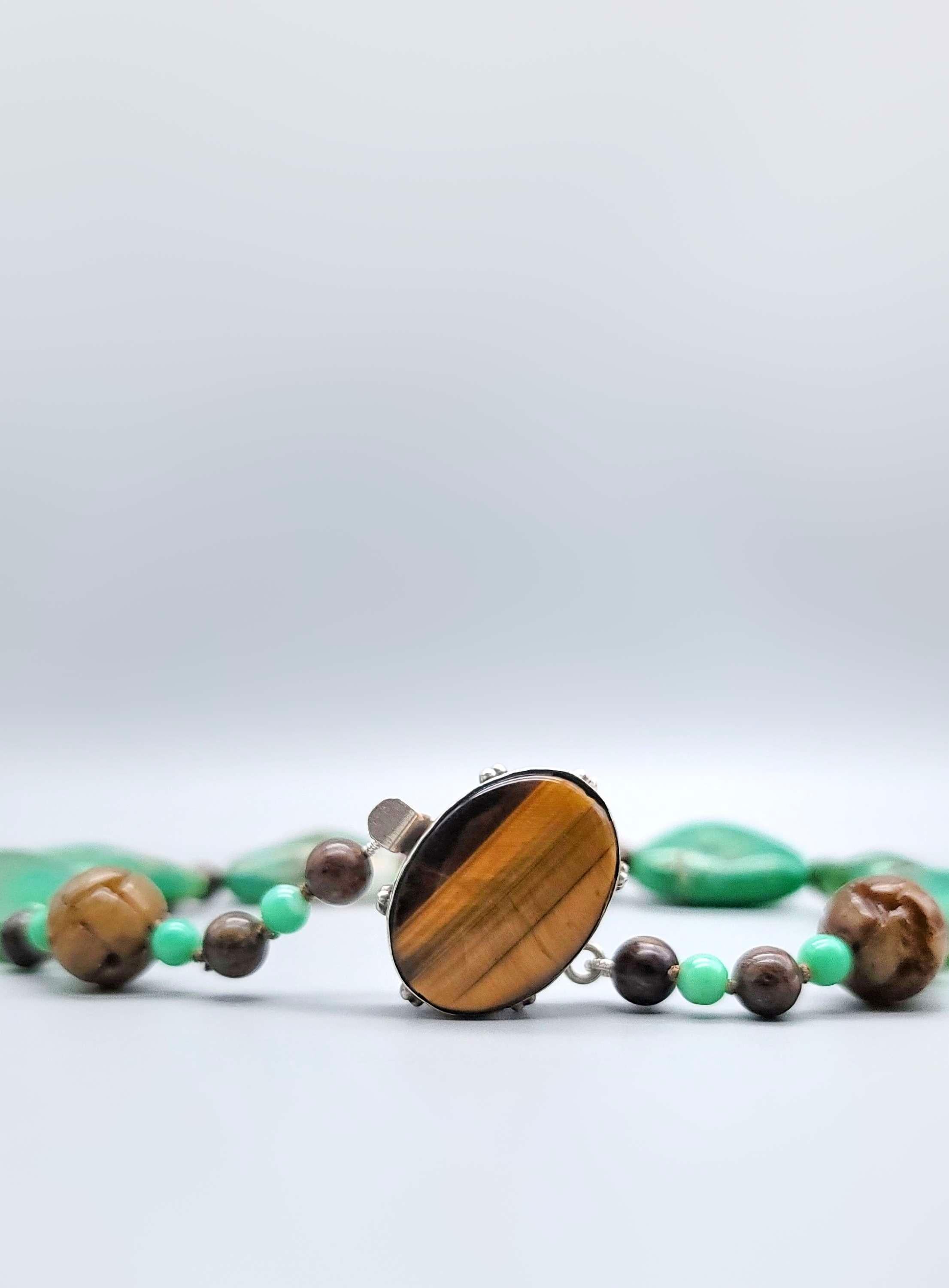 A.jeschel Remarkable Polished Chrysophase and Tiger Eye Necklace. In New Condition For Sale In Miami, FL