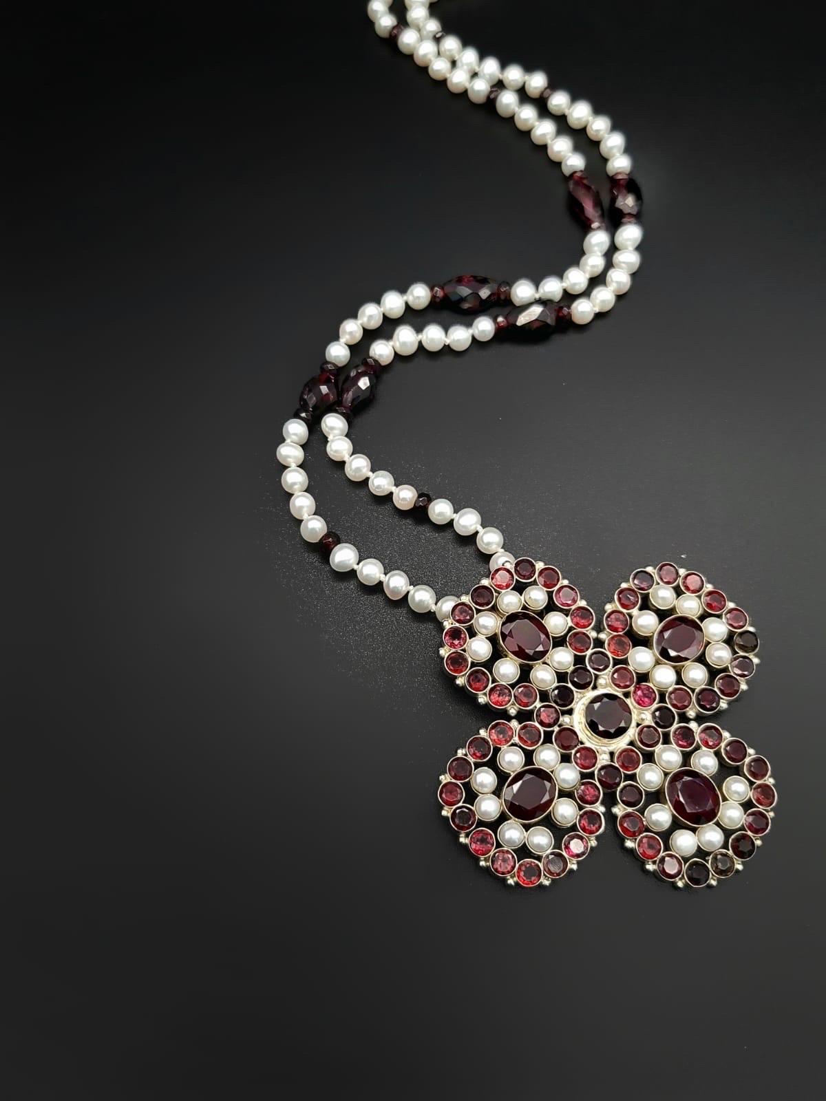 A.Jeschel Stunning Pyrope Garnet and Pearl Cross Long Necklace. In condizioni Nuovo in vendita a Miami, FL