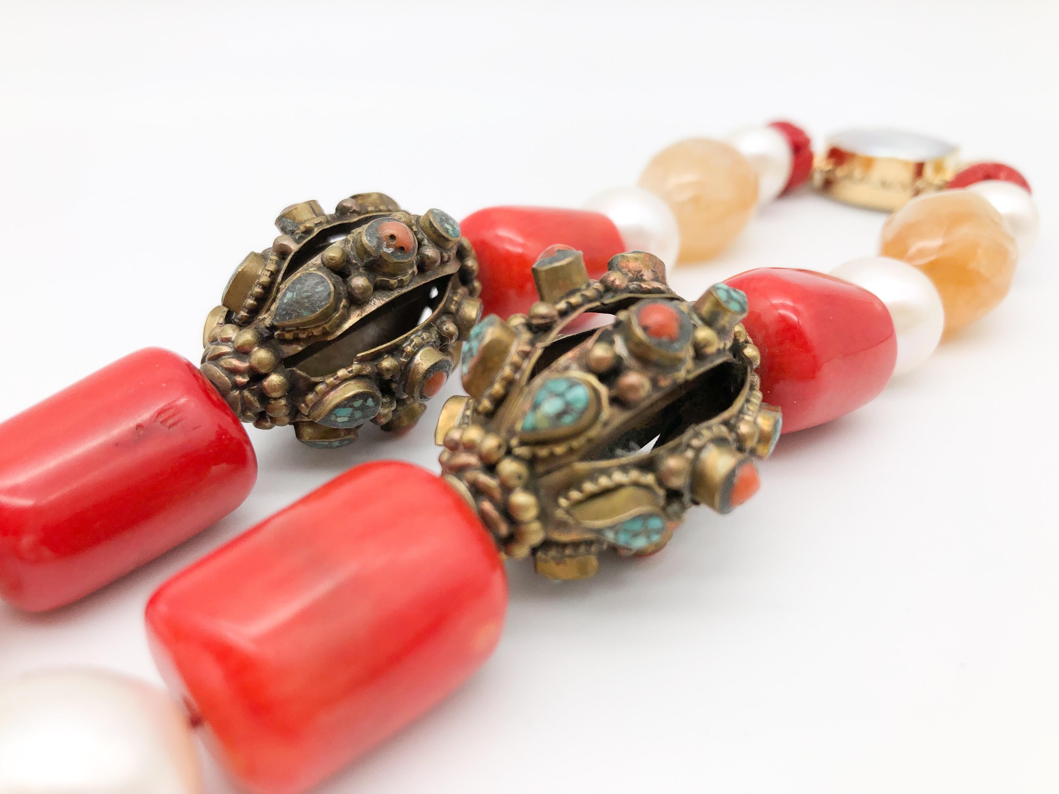 A.Jeschel Collier pendentif tibétain en laiton avec citrine et perles. en vente 4