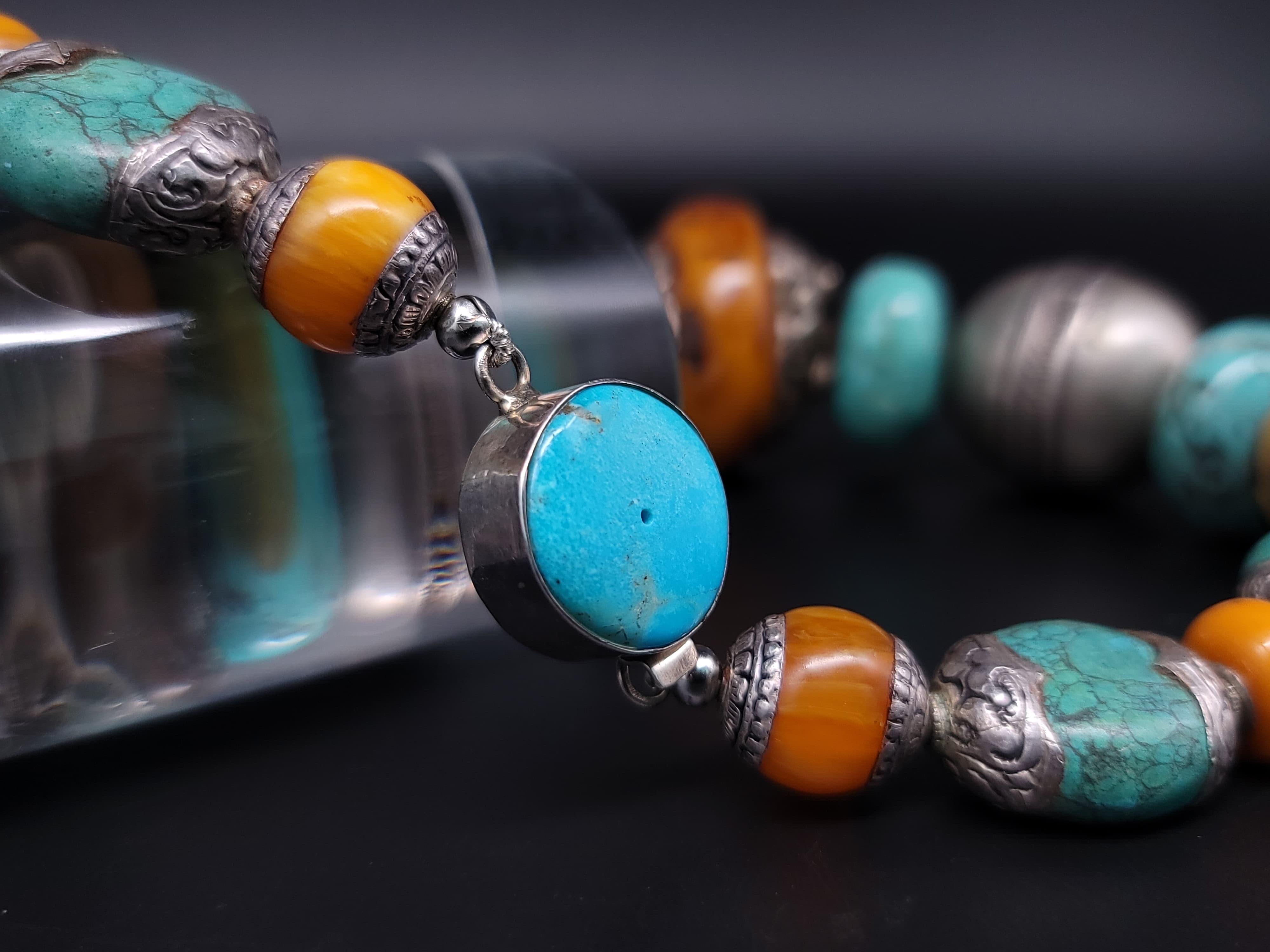 A.Jeschel Collier de perles d'ambre tibétaines turquoise. en vente 8