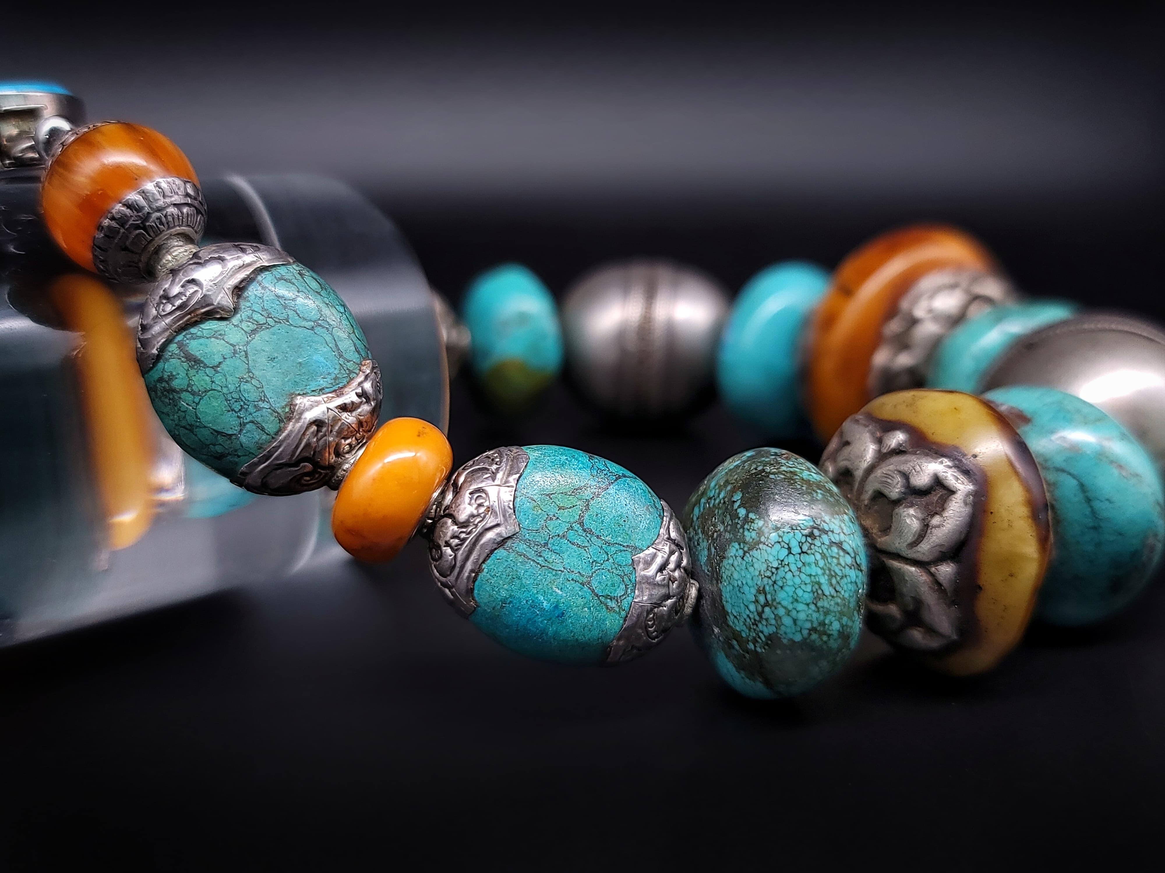 A.Jeschel Collier de perles d'ambre tibétaines turquoise. en vente 9