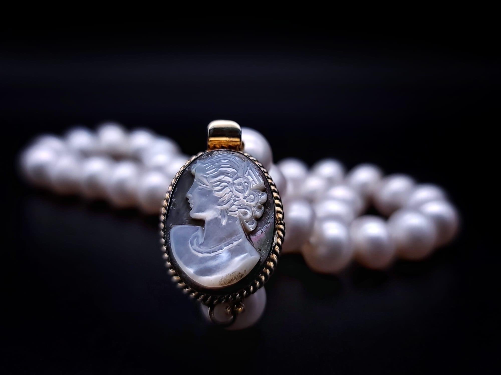 A.Jeschel Timeless and elegant Freshwater Pearl and vintage Cameo necklace. In New Condition In Miami, FL