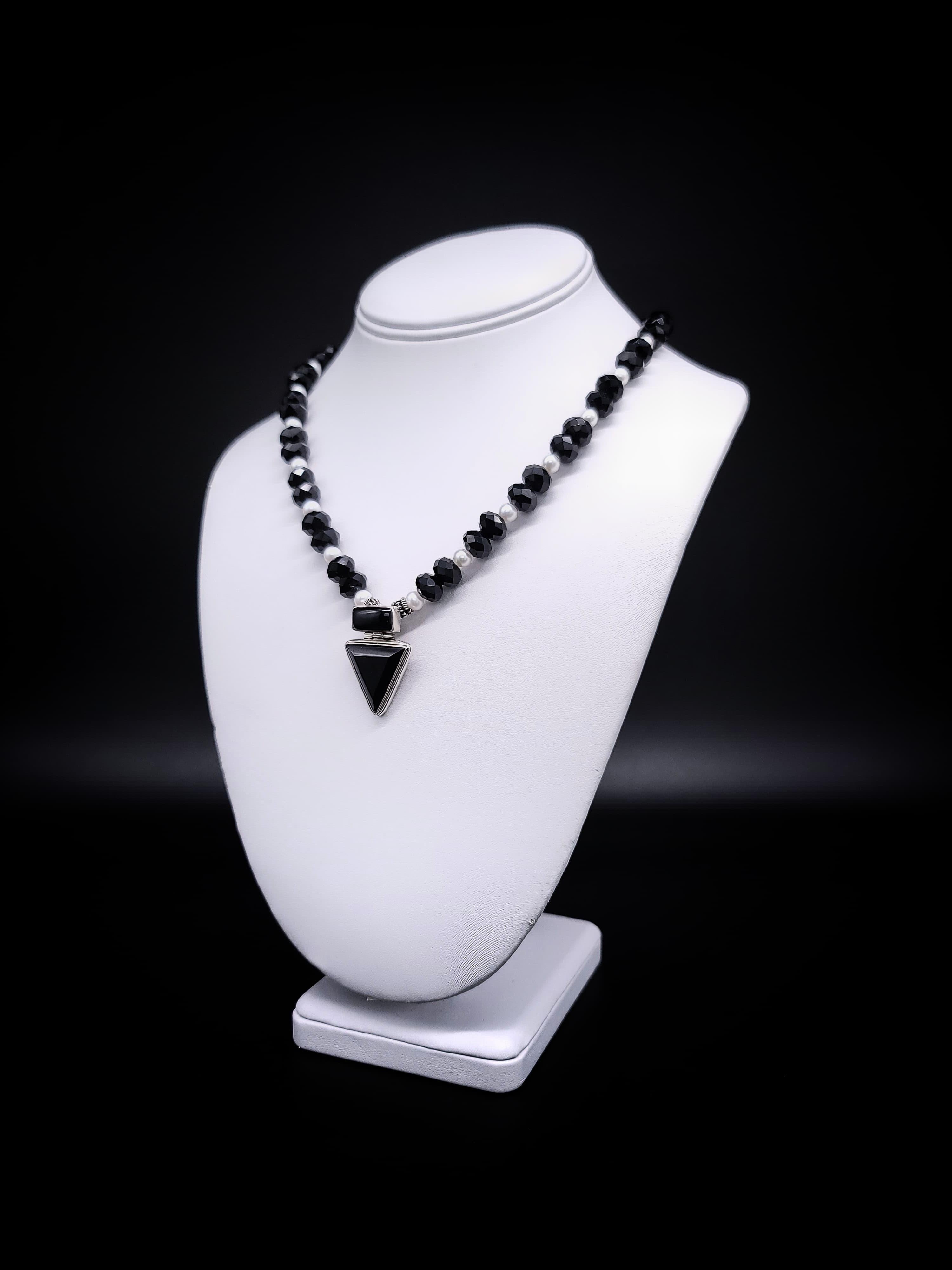 A.Jeschel Versatile and elegant Onyx pendant necklace. 5