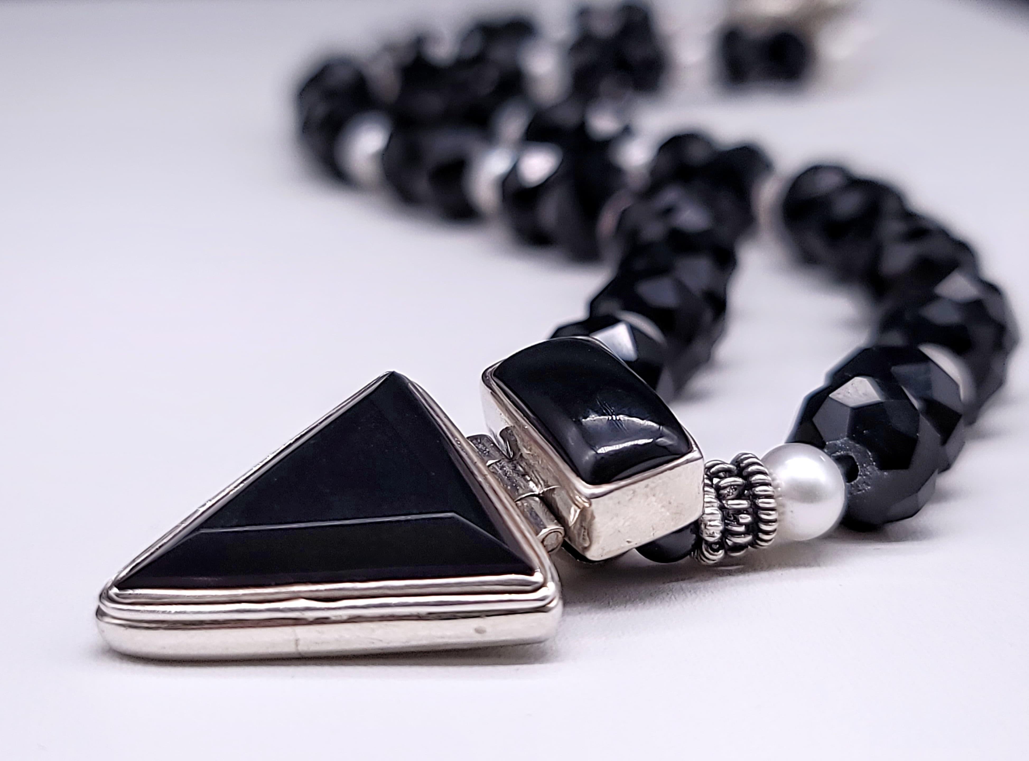 A.Jeschel Versatile and elegant Onyx pendant necklace. 6
