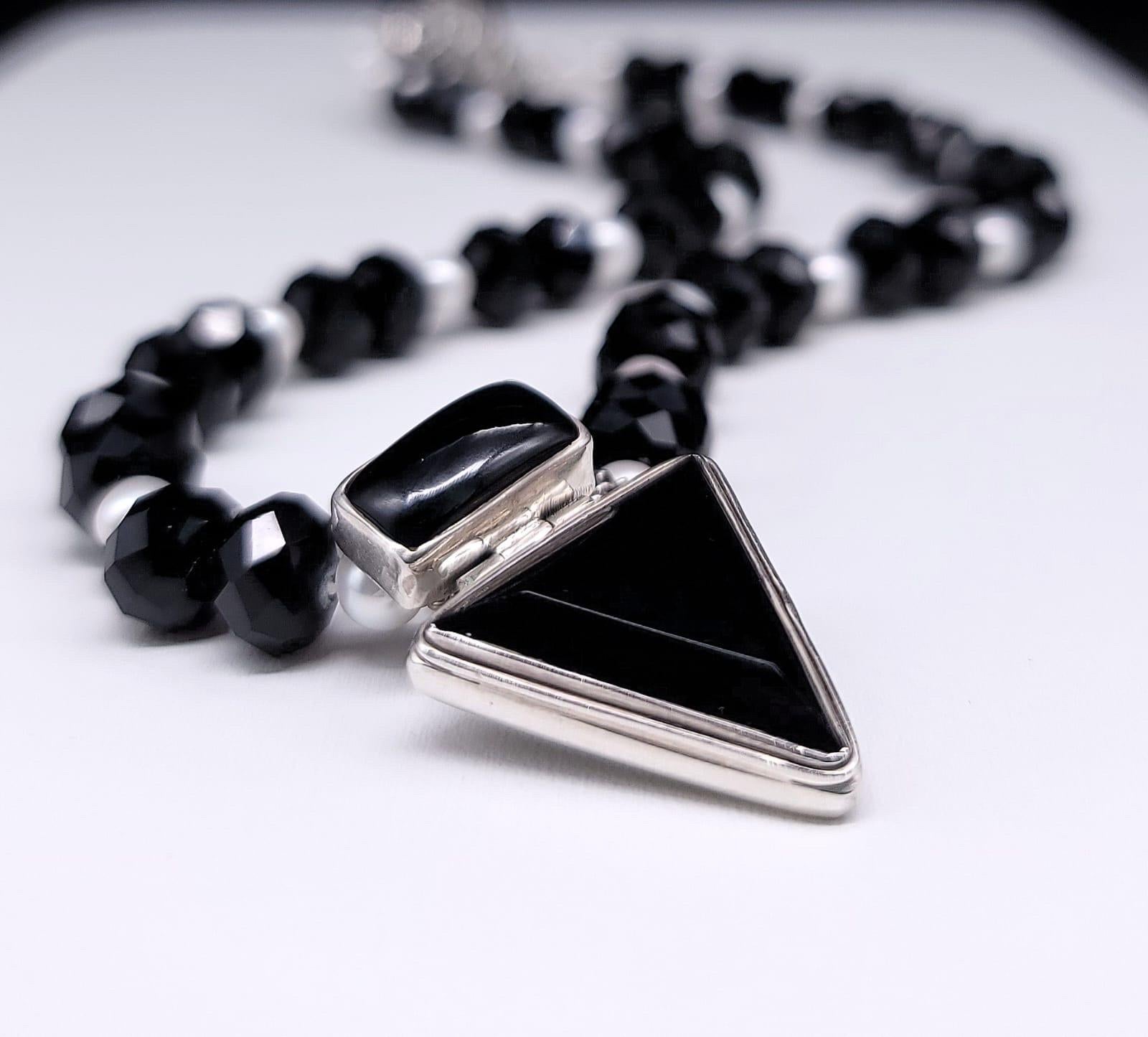 A.Jeschel Versatile and elegant Onyx pendant necklace. 10