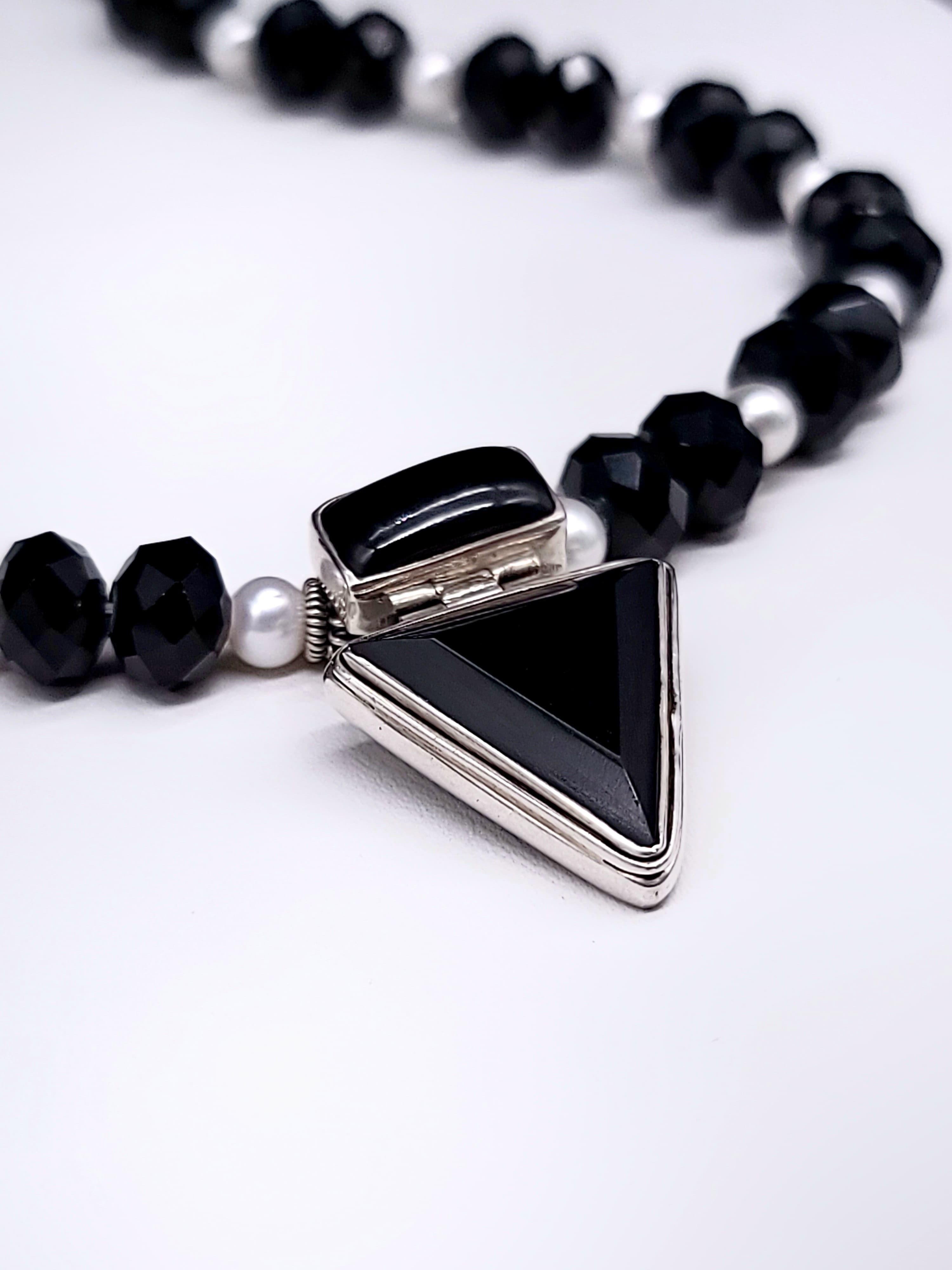 A.Jeschel Versatile and elegant Onyx pendant necklace. In New Condition In Miami, FL