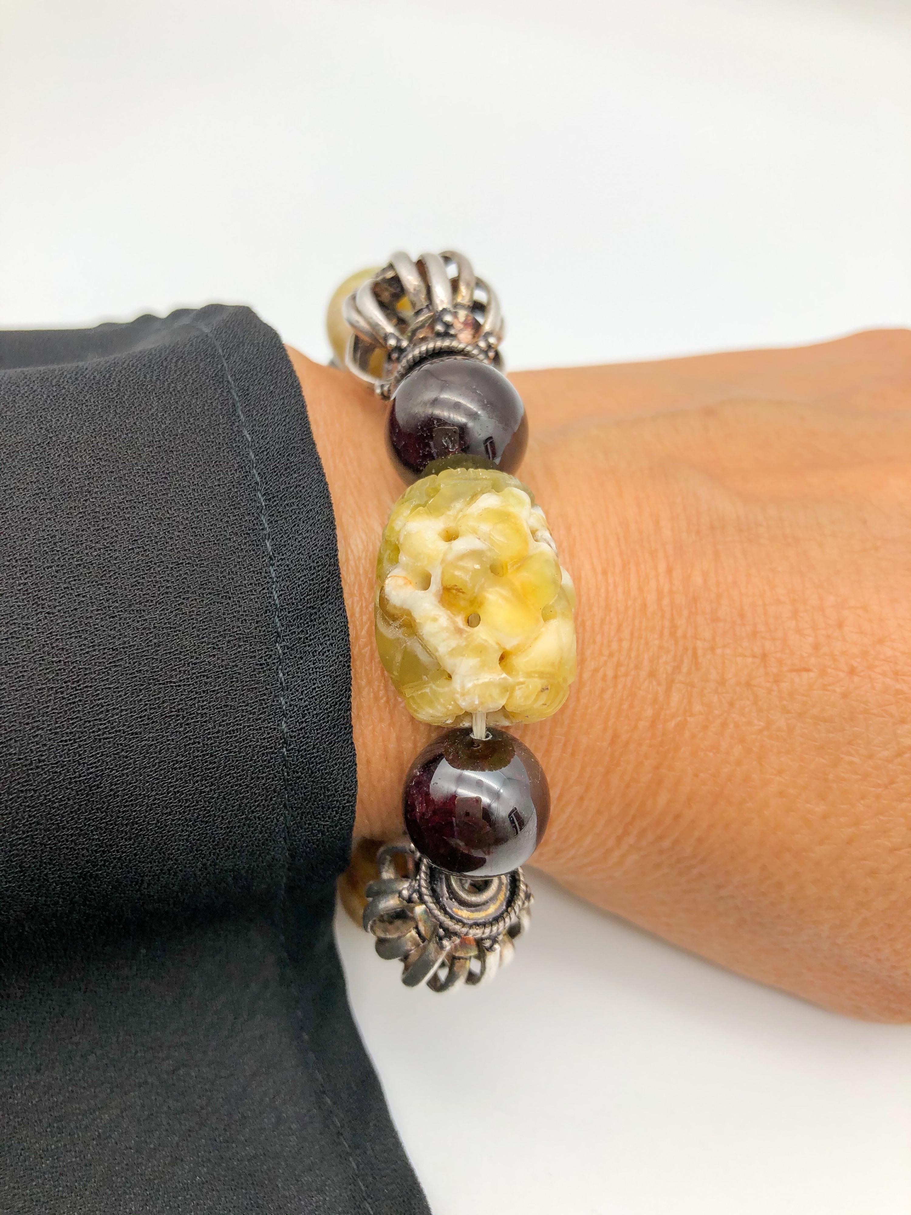 Bead A.Jeschel Yellow Jade and Garnet bracelet For Sale