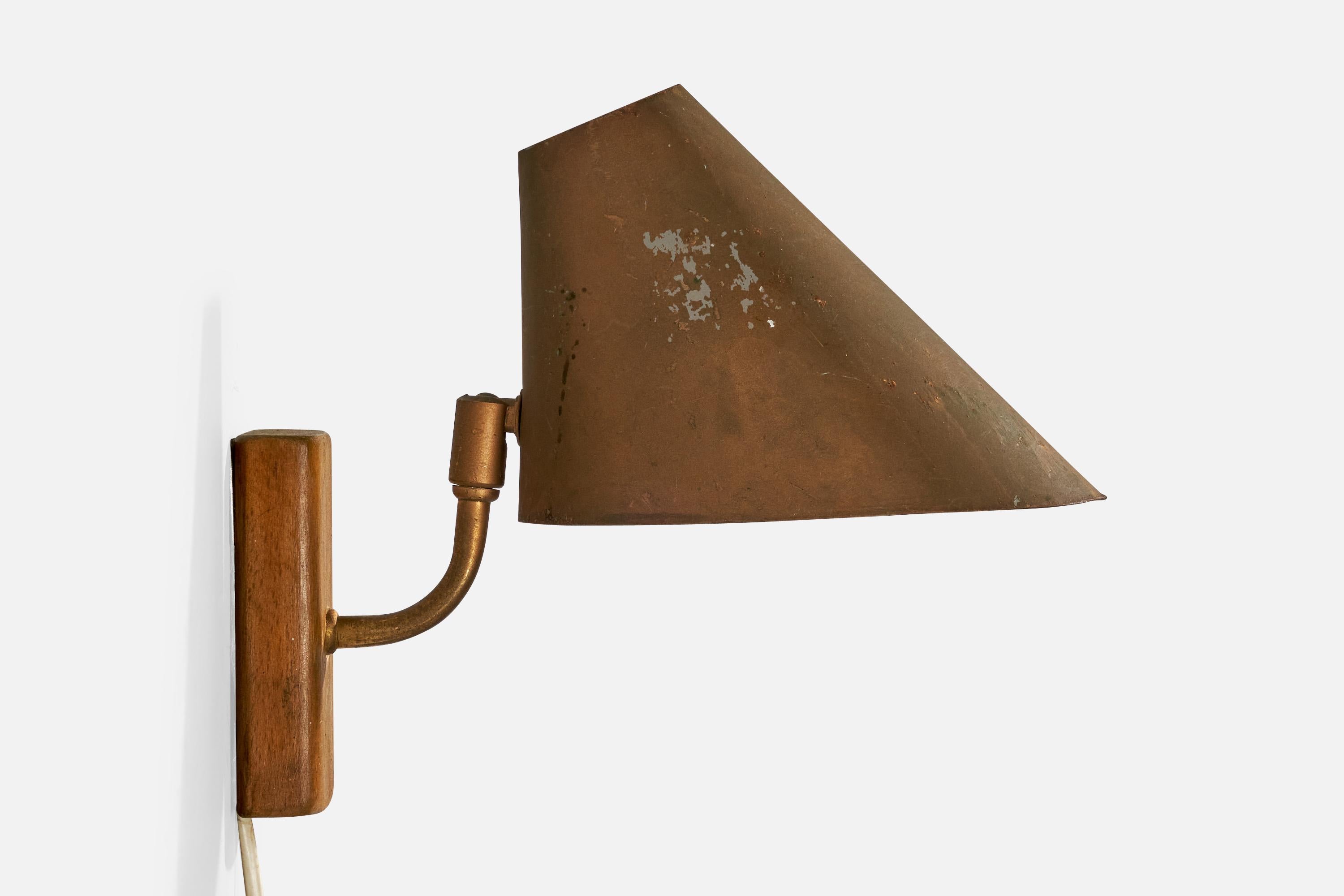 Scandinavian Modern AJH, Wall Light, Brass, Aluminum, Wood, Sweden, 1940s For Sale