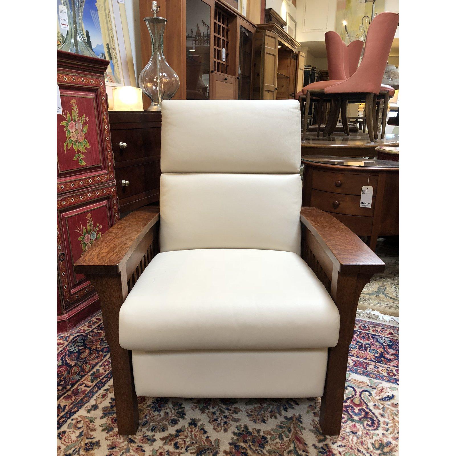 Arts and Crafts Aj's Furniture Skyline Leather Recliner For Sale