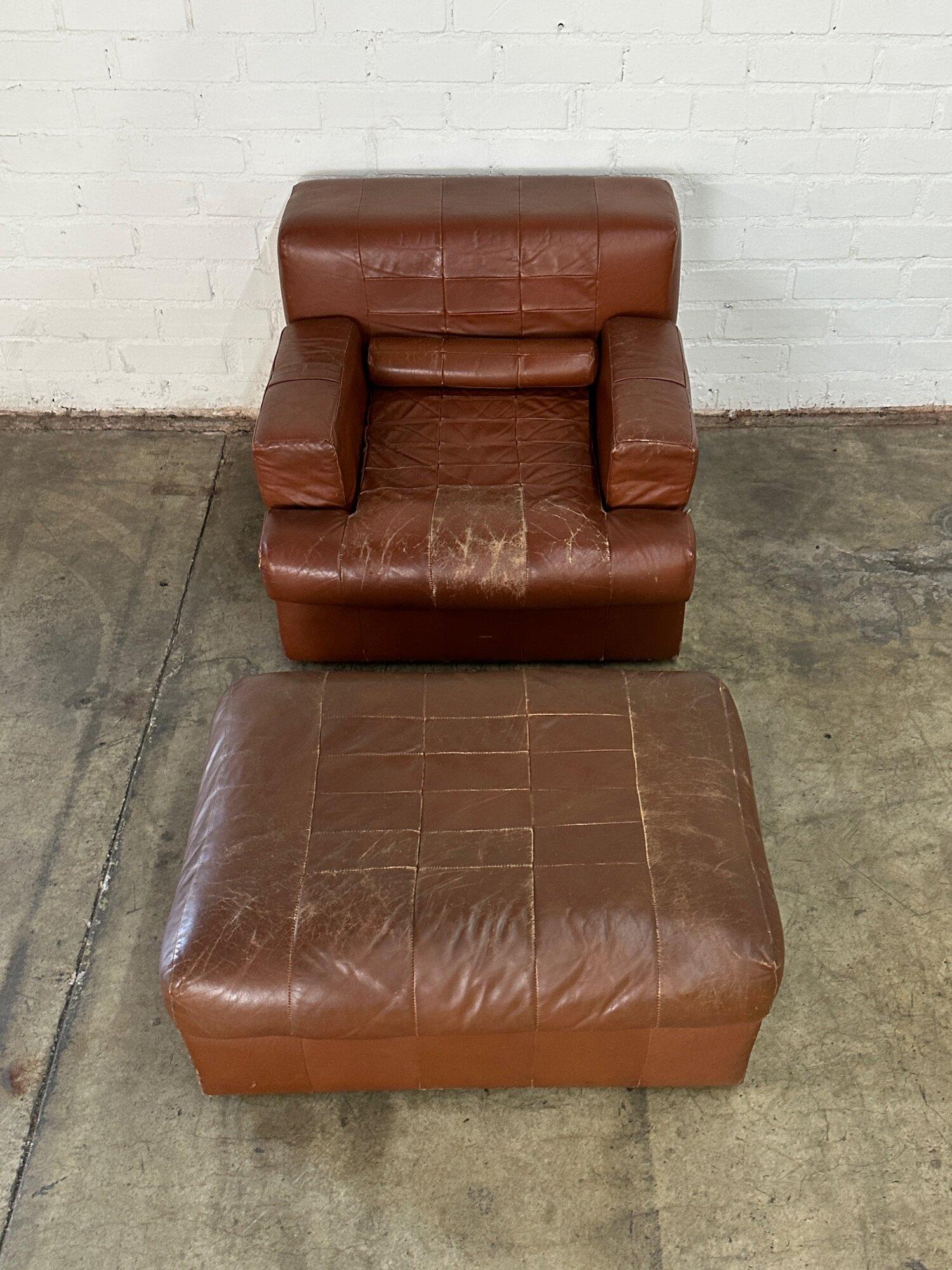 Ajustable Percival Lafer lounge chair and ottoman For Sale 3