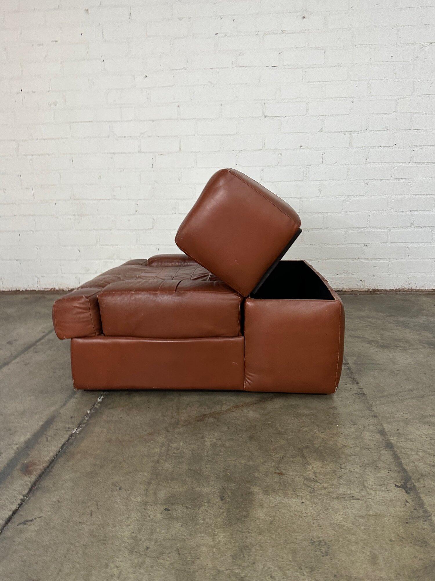 Late 20th Century Ajustable Percival Lafer lounge chair and ottoman For Sale