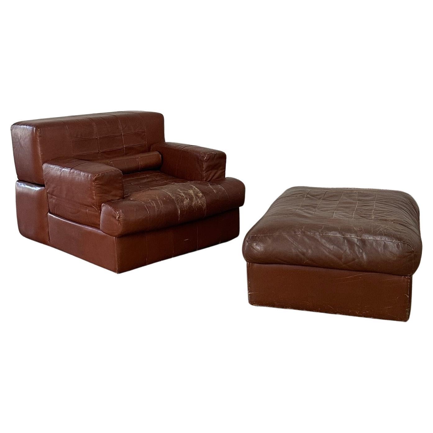 Ajustable Percival Lafer lounge chair and ottoman For Sale