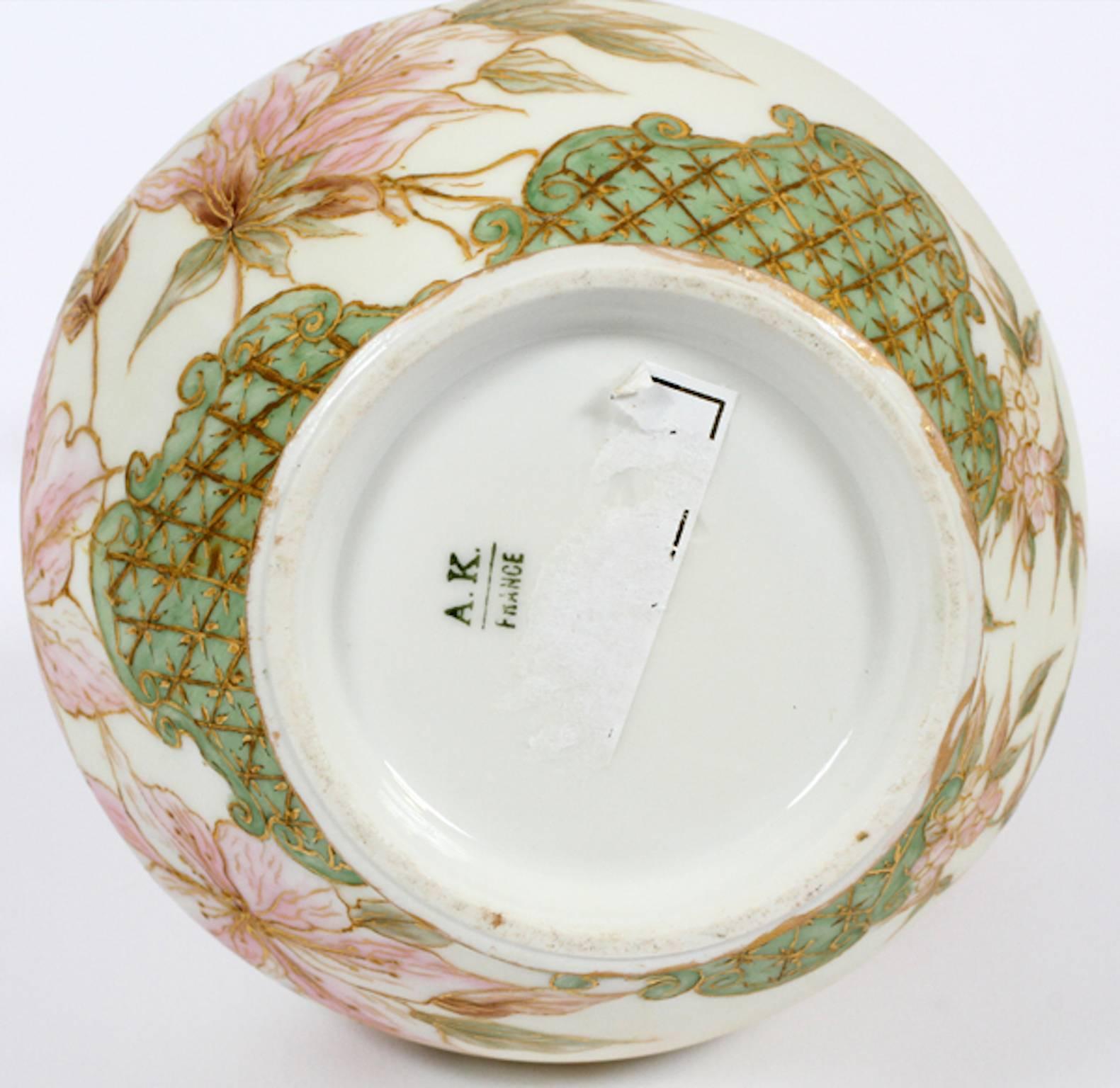 Français AK France Aiguière en porcelaine