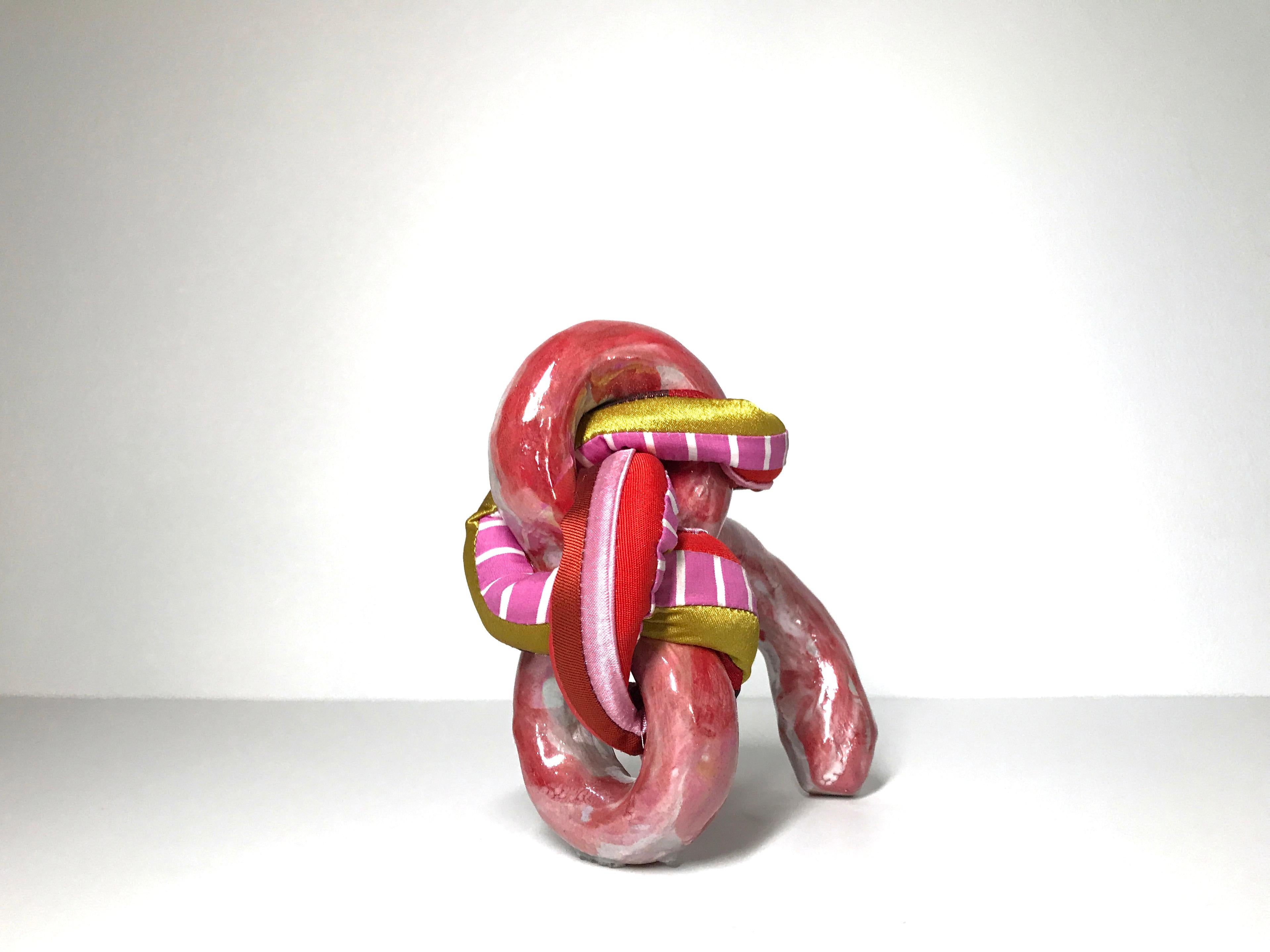 Piccola scultura in ceramica e tessuto: 'No. 14' - Abstract Sculpture Oro di Ak Jansen