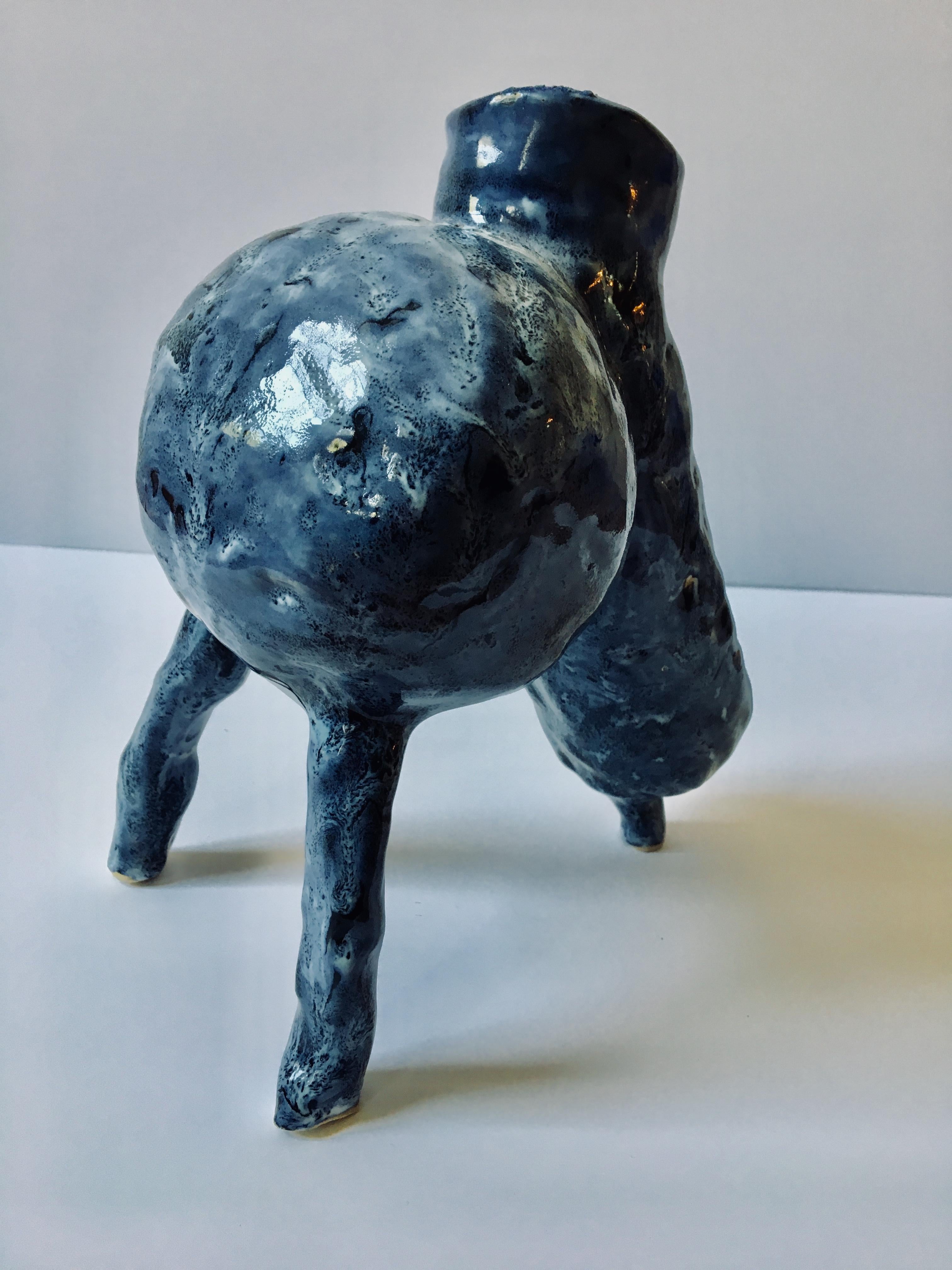 Sculpture ceramic vessel: 'Creature Medium No 3' For Sale 2