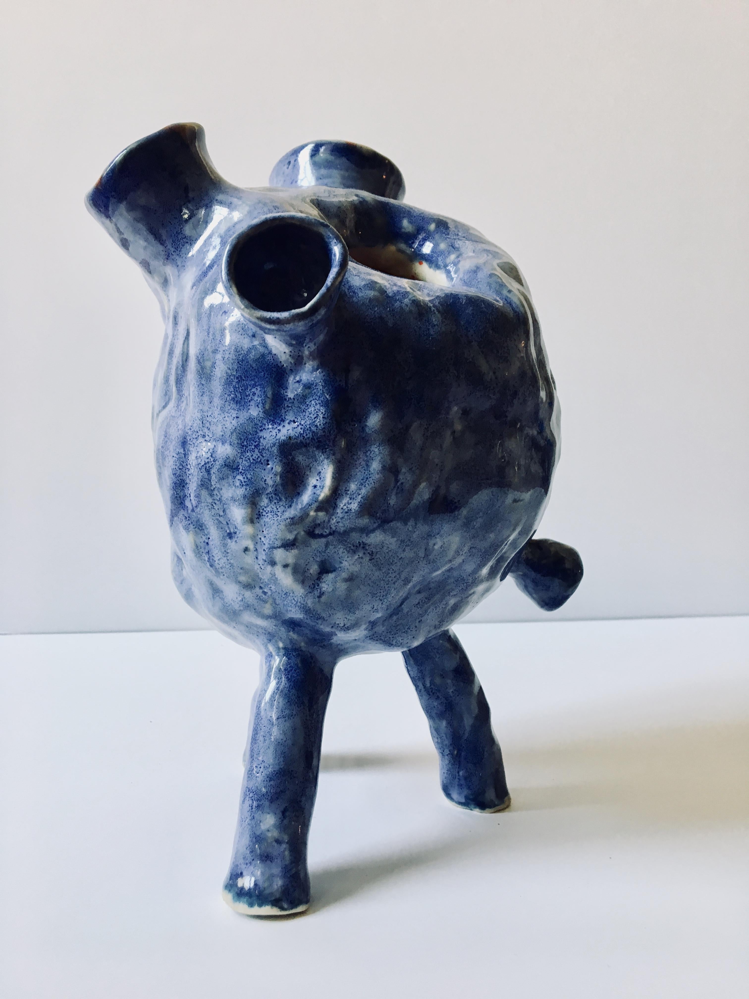 Sculpture ceramic vessel: Creature Medium No 4' - Gray Abstract Sculpture by Ak Jansen