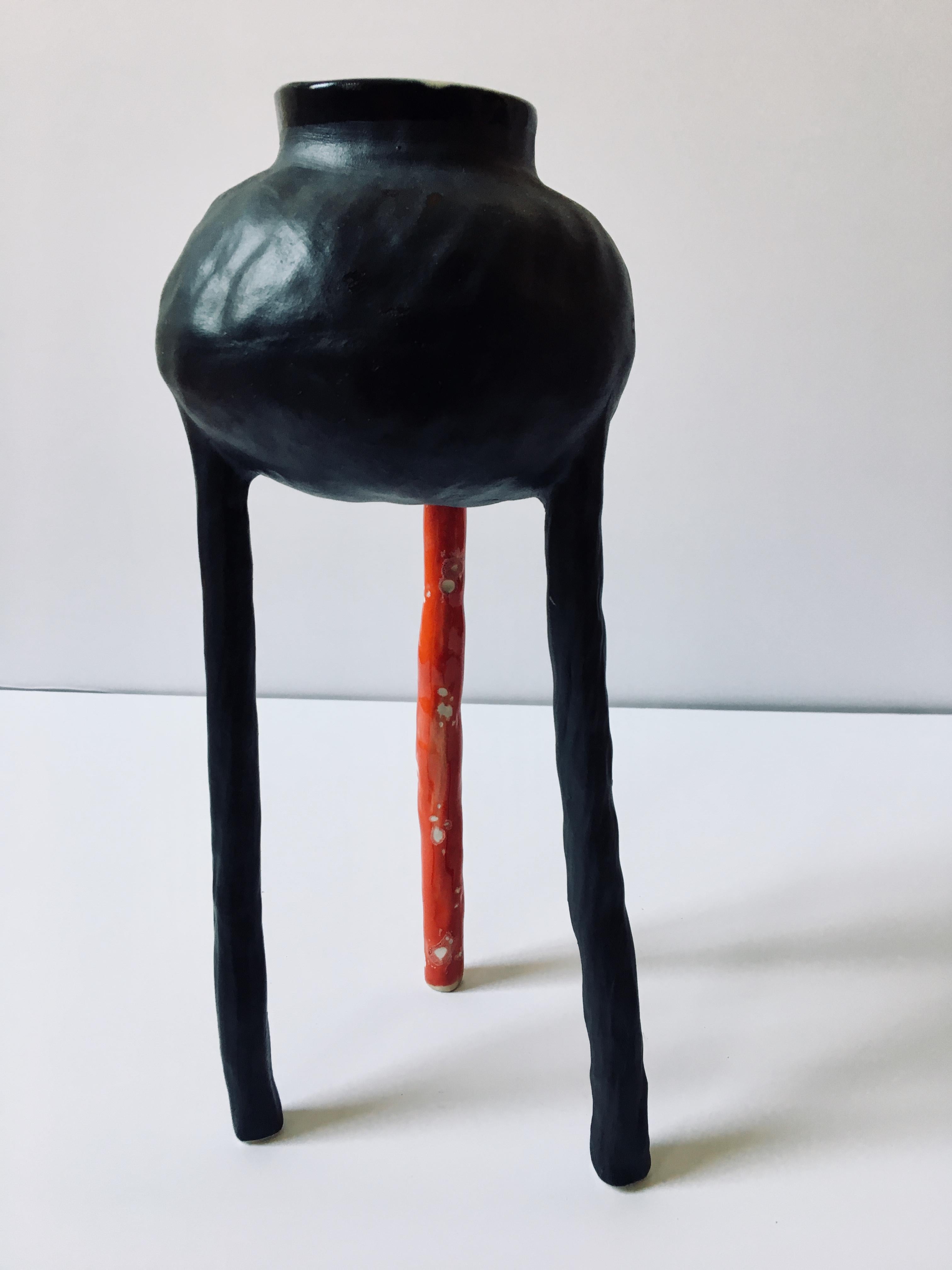 Sculpture ceramic vessel: 'Creature Medium No 8' - Gray Abstract Sculpture by Ak Jansen