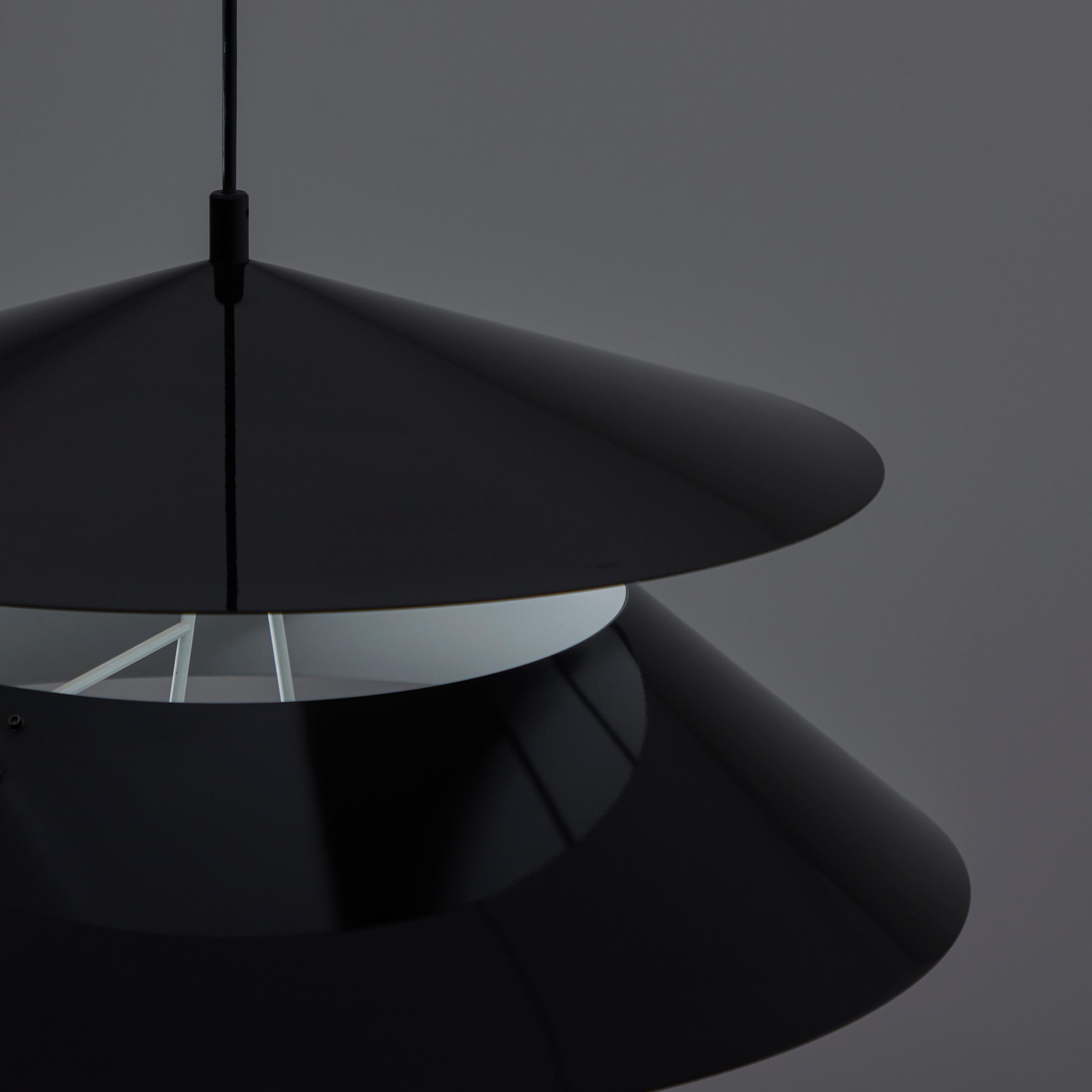 'Akaari' Ceiling Light by Vico Magistretti for Oluce In Good Condition In Los Angeles, CA