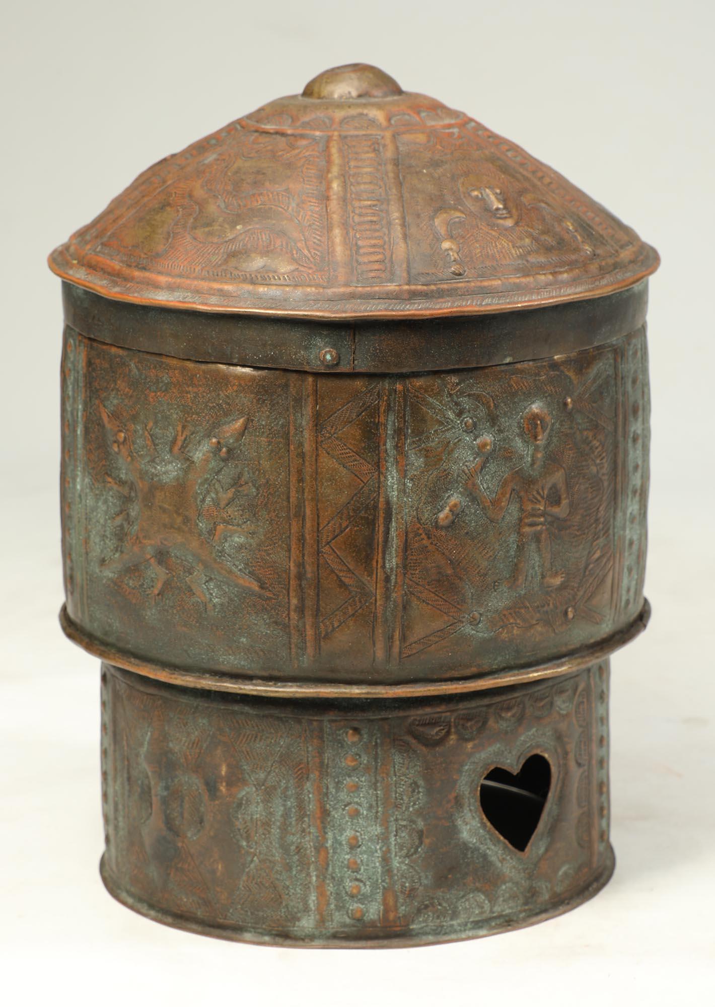 Tribal Akan Ceremonial Brass Bronze Lidded Container with Figures Ghana Africa For Sale