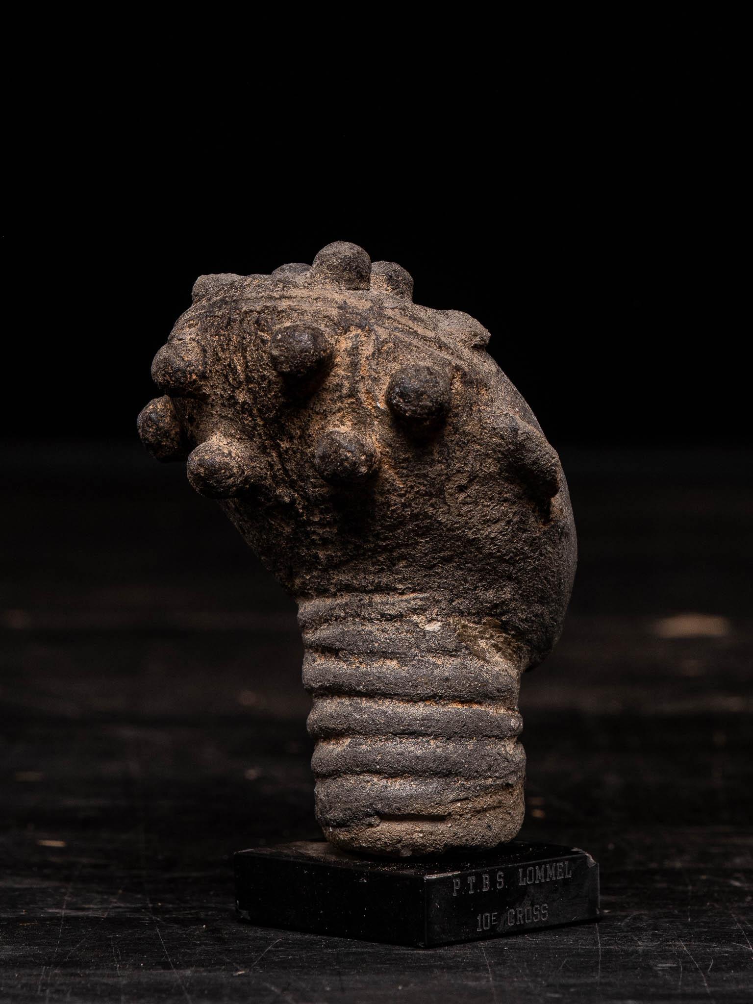 XX secolo Testa commemorativa in terracotta di un antenato del popolo Akan, Ghana in vendita