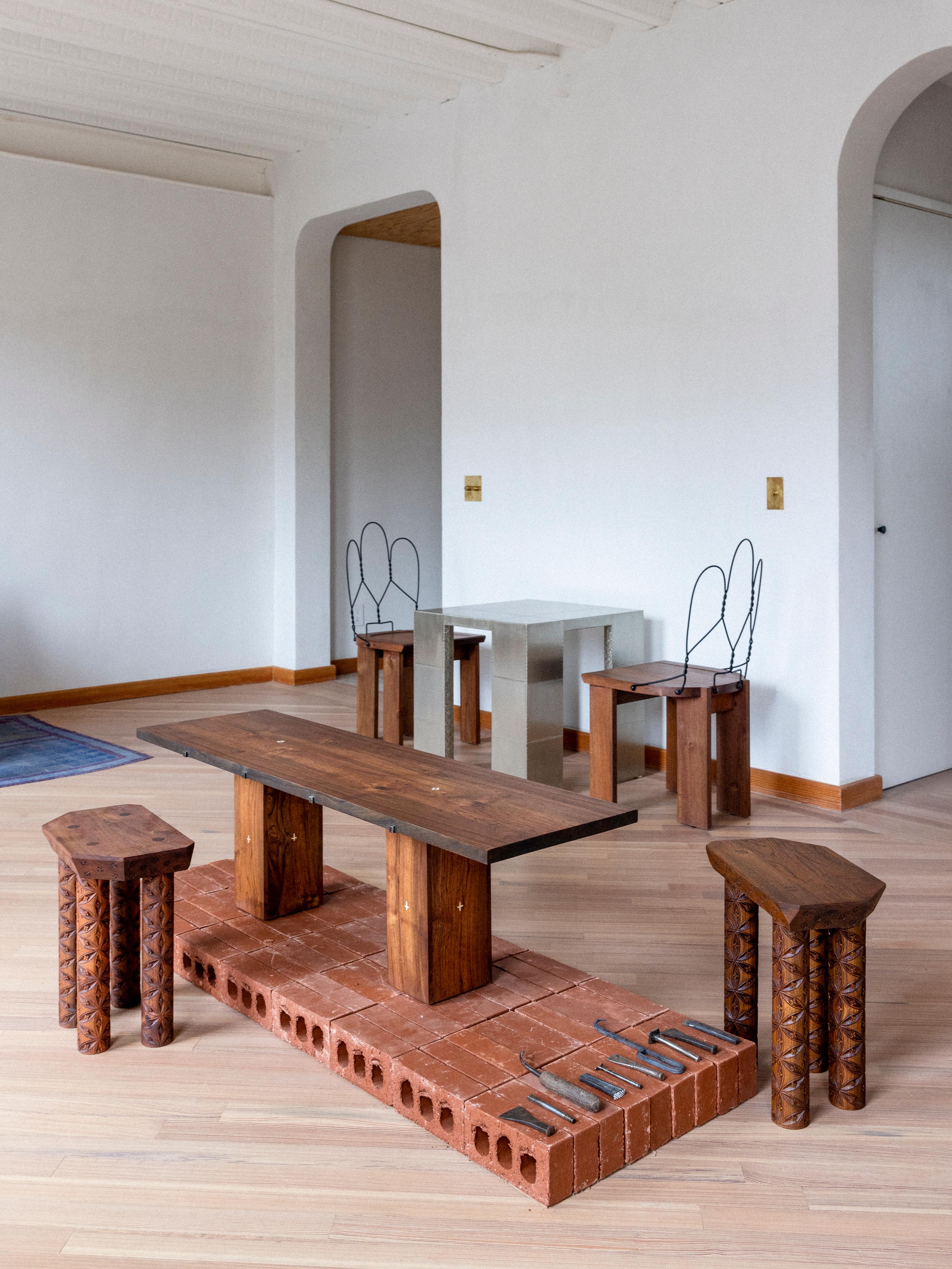 Akar stuhl aus geschwärztem stahl & geöltem teakholz mit polsterung by Evam im Angebot 1