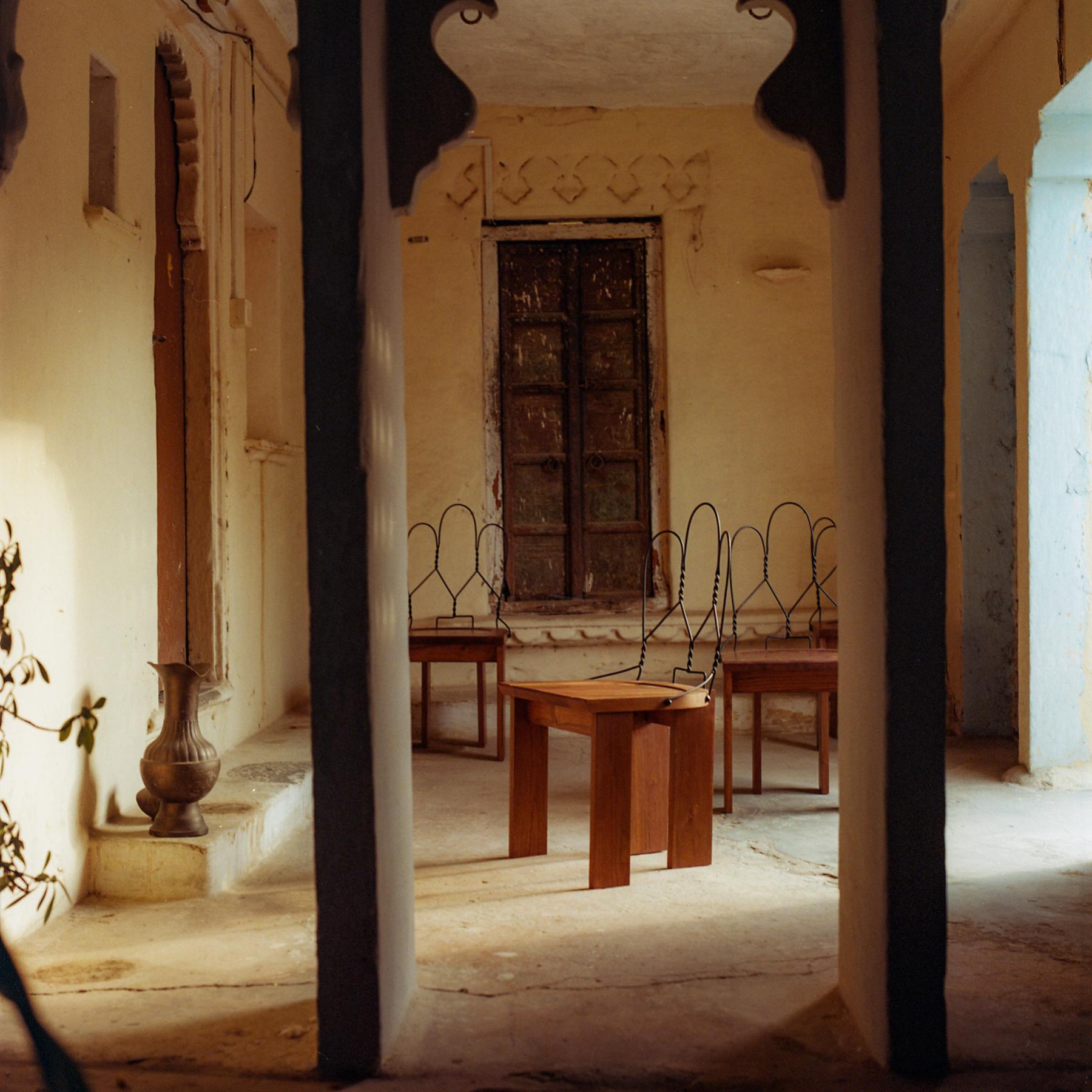 Akar Dining Chair In New Condition For Sale In Udaipur, IN