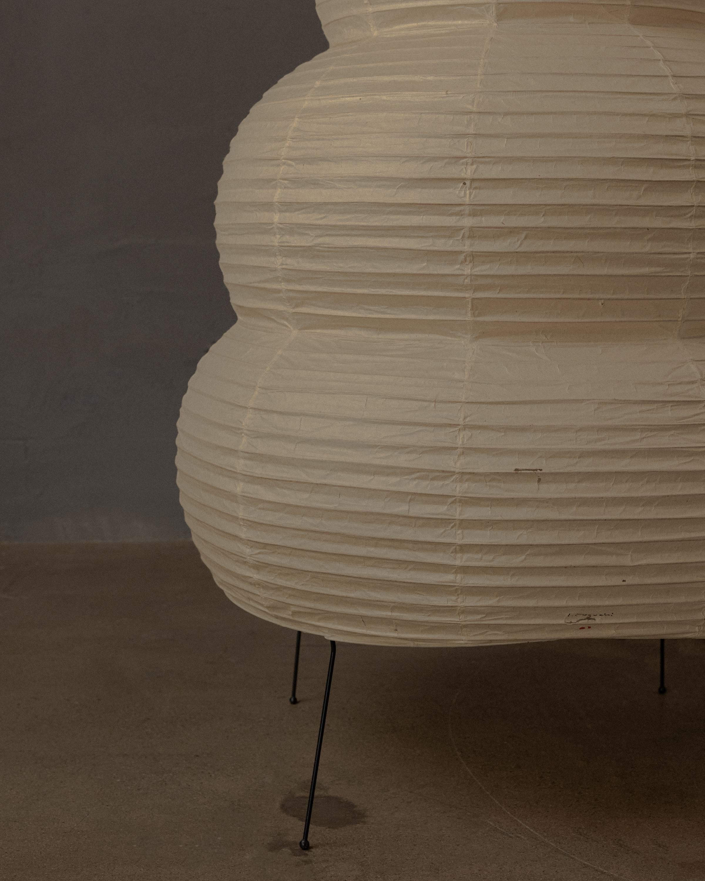 Metà XX secolo Lampada da terra Akari 31N di Isamu Noguchi in vendita