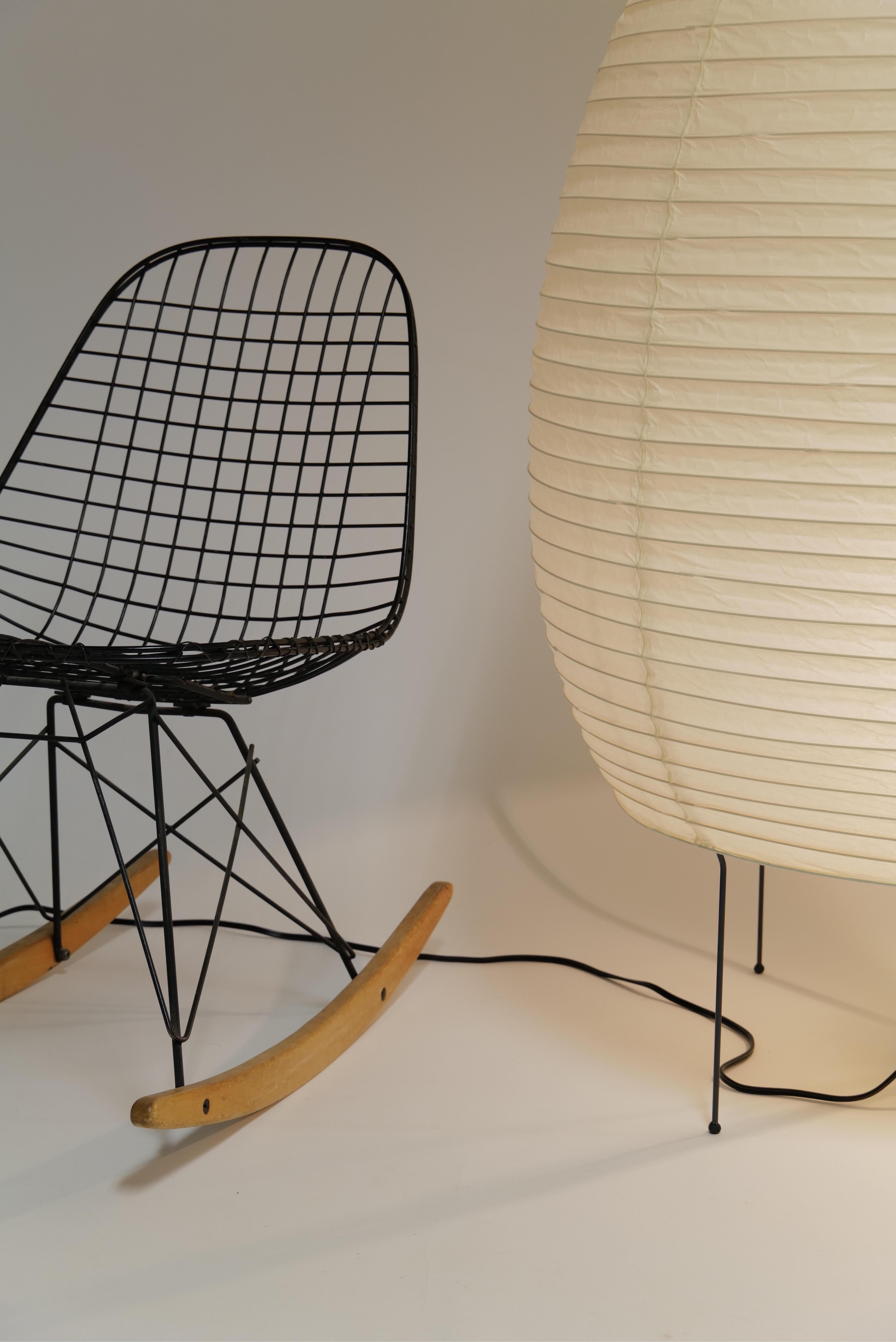 Akari Floor Lamp by Isamu Noguchi For Sale 6