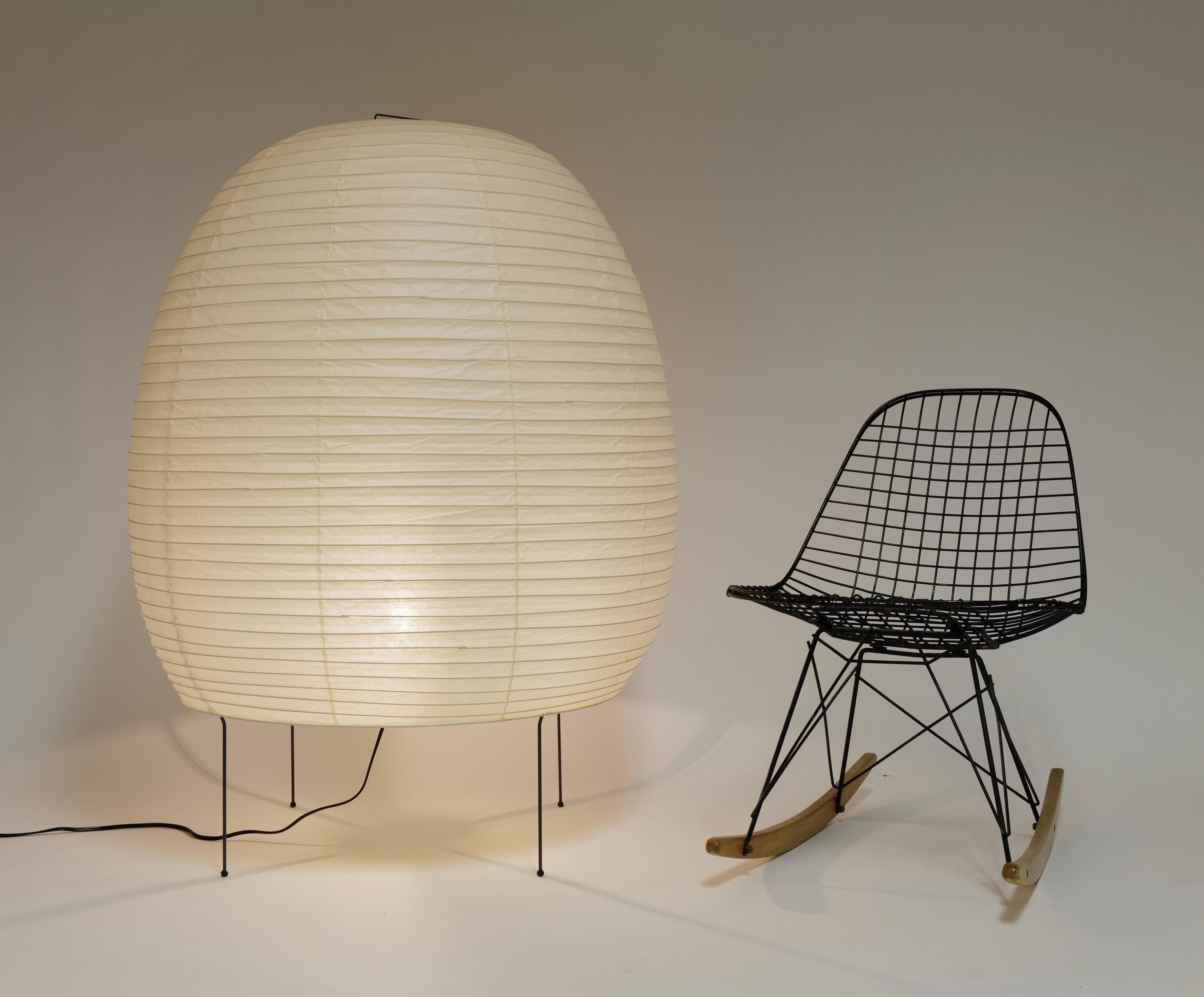 Akari Floor Lamp by Isamu Noguchi For Sale 9