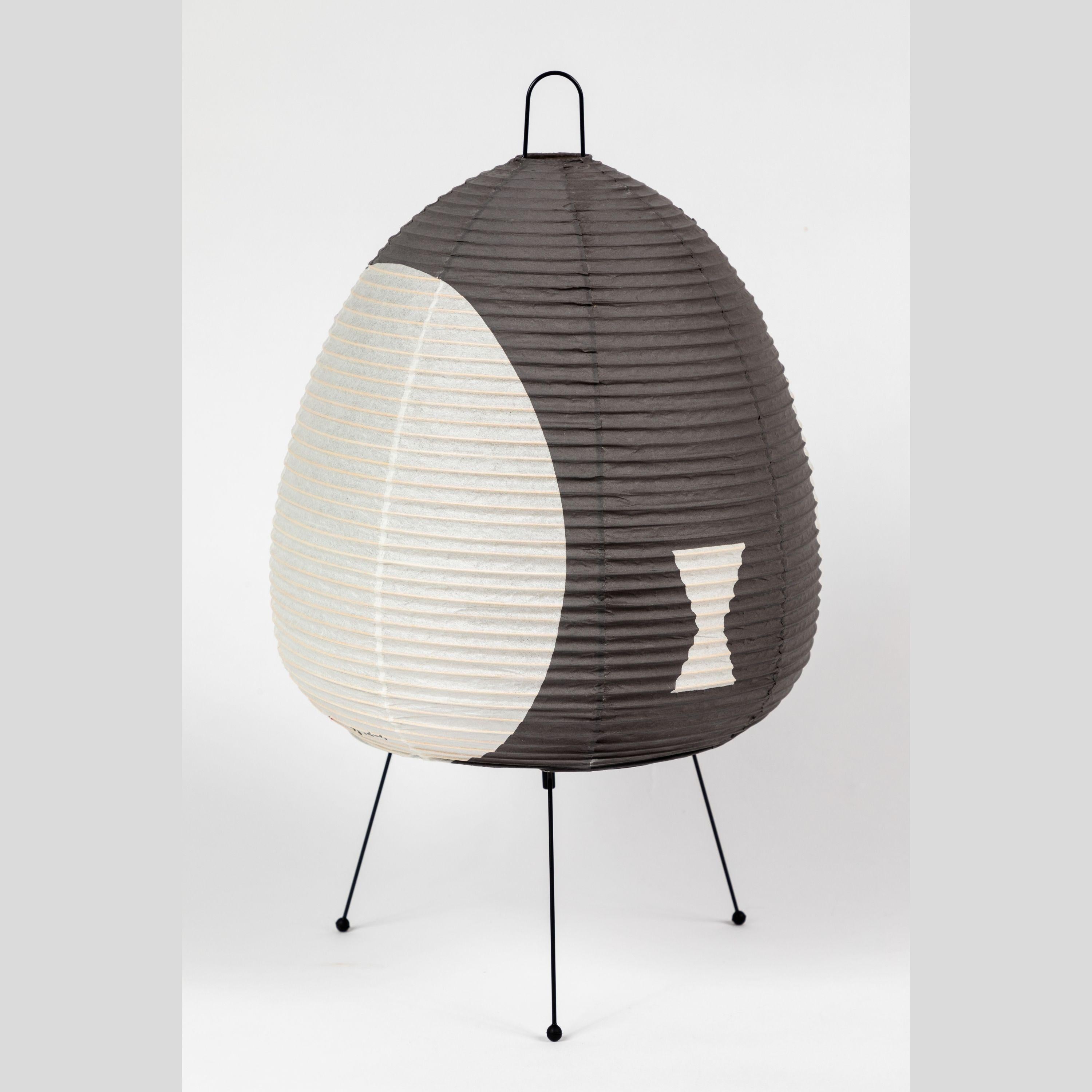 Sculpture lumineuse Akari Modèle 1AG d'Isamu Noguchi en vente 4