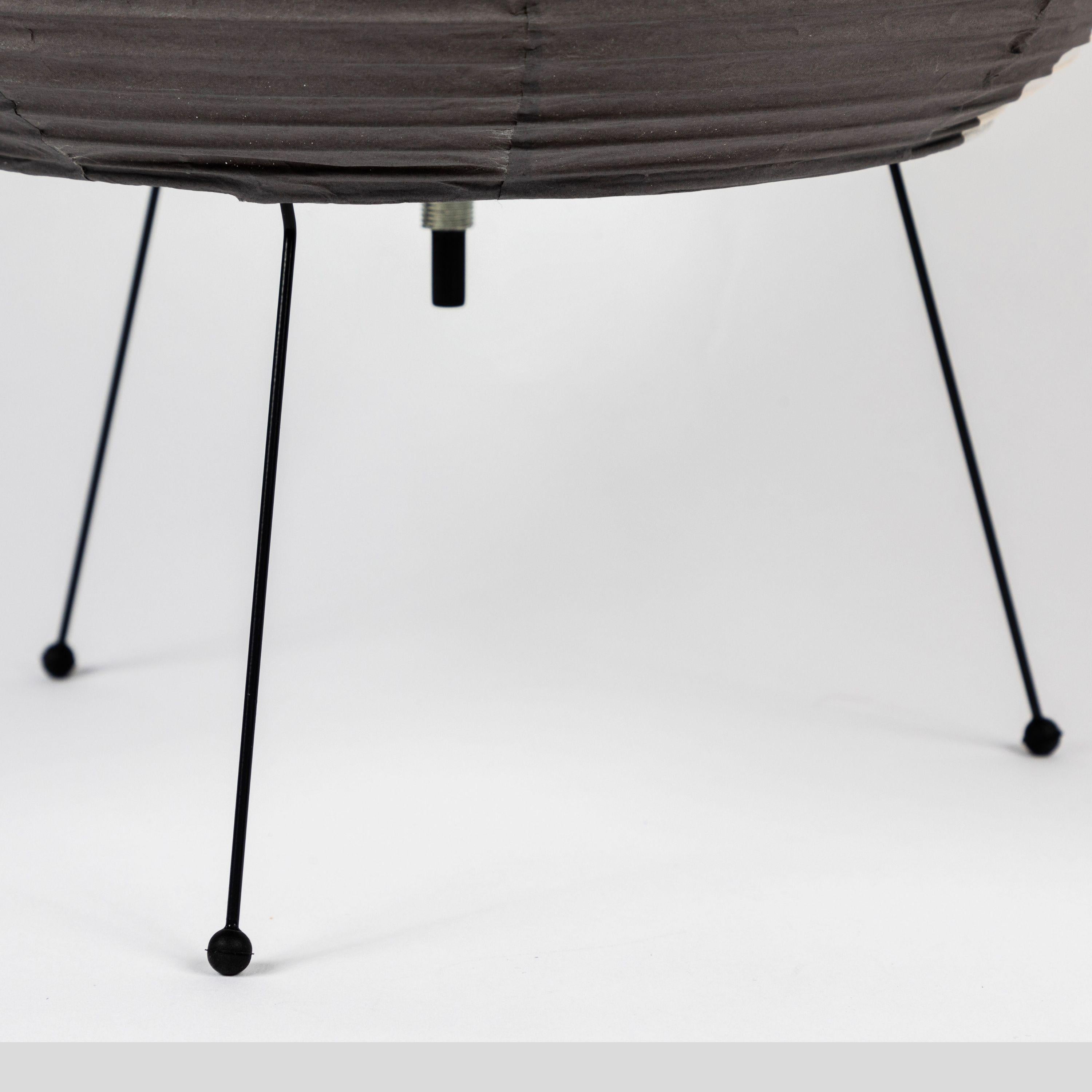 Sculpture lumineuse Akari Modèle 1AG d'Isamu Noguchi Bon état - En vente à Glendale, CA