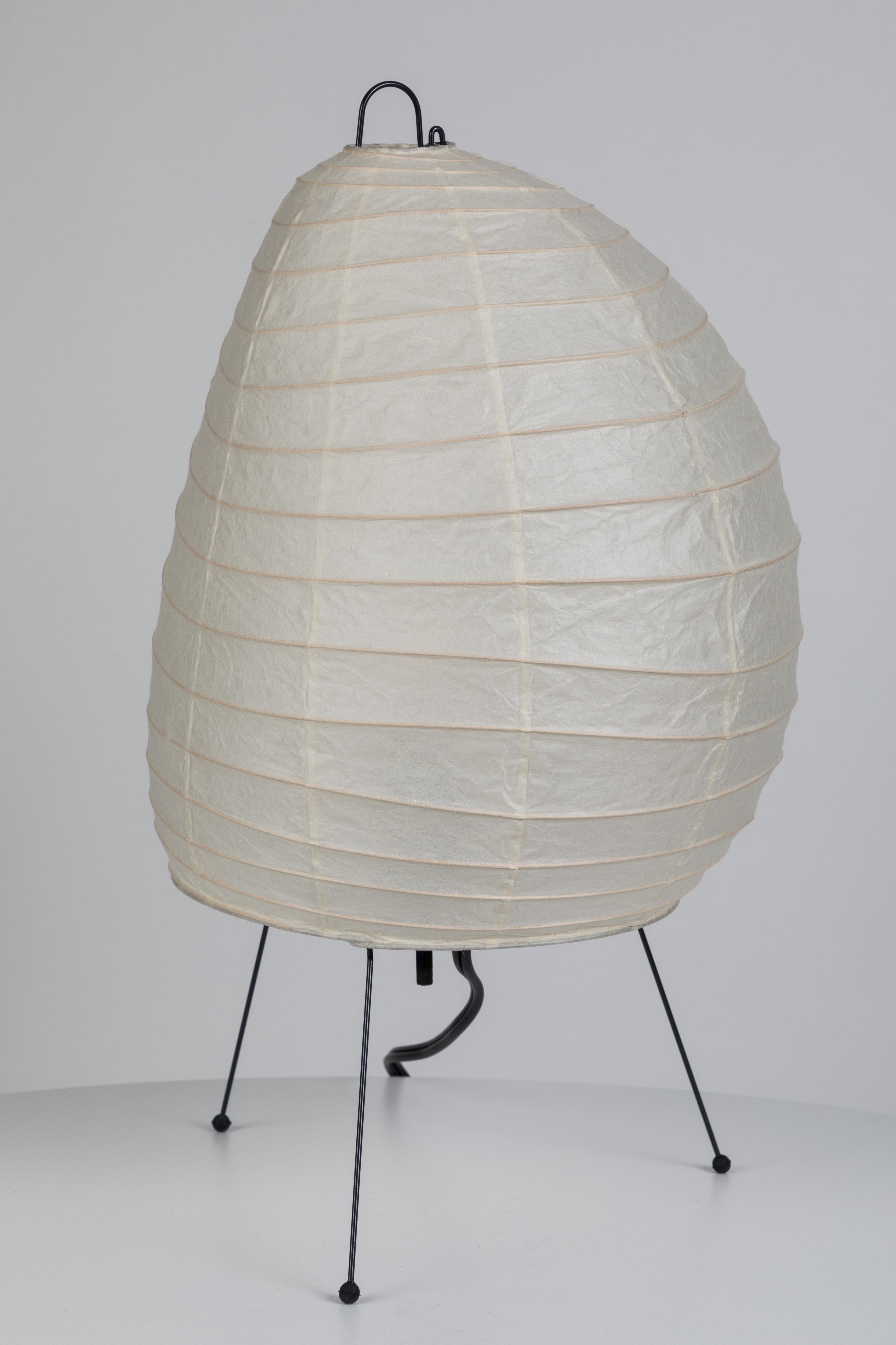 Lichtskulptur „Modell 1N“ von Isamu Noguchi, Isamu Noguchi im Angebot 3