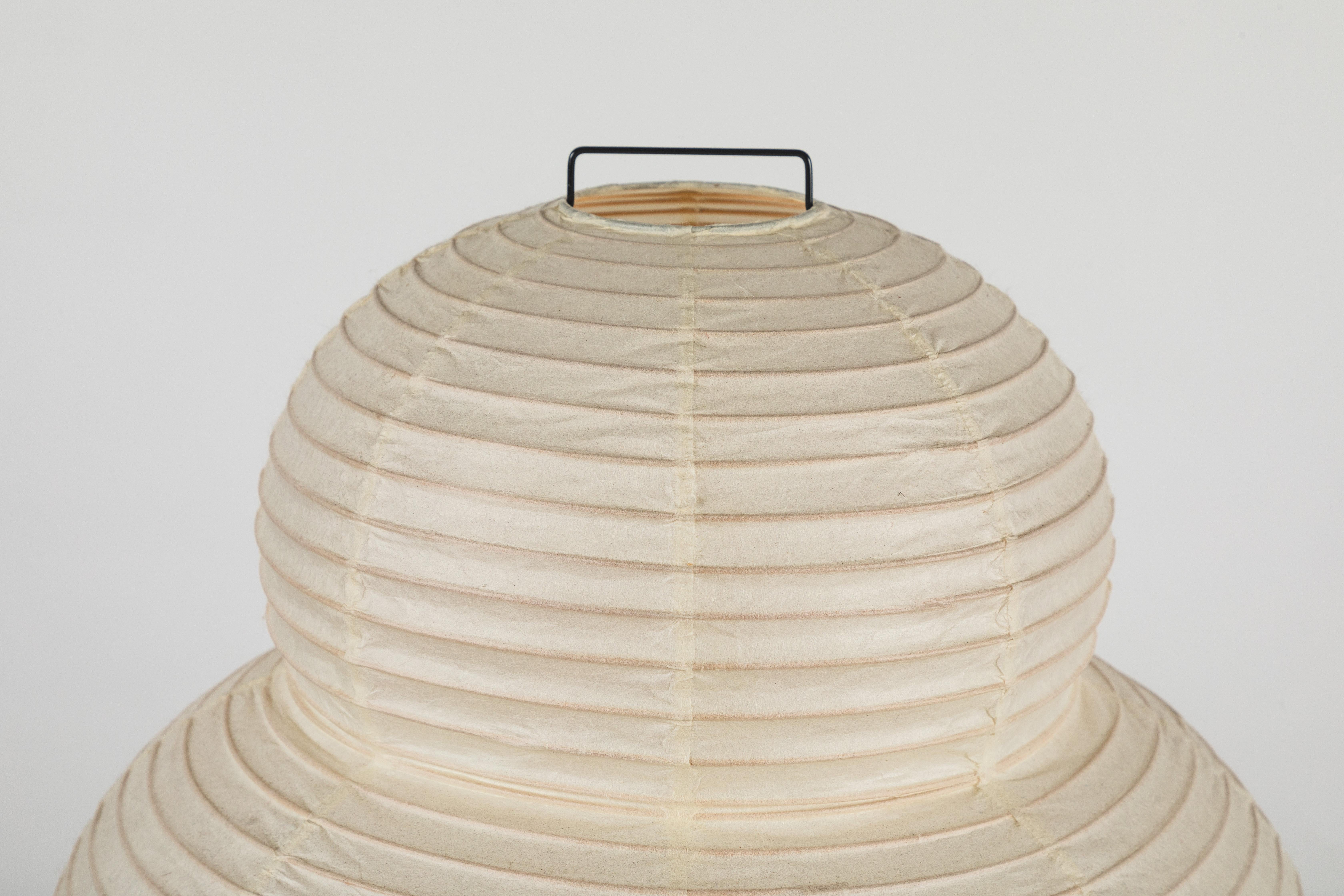 Japonais Sculpture lumineuse Akari Modèle 24N d'Isamu Noguchi en vente