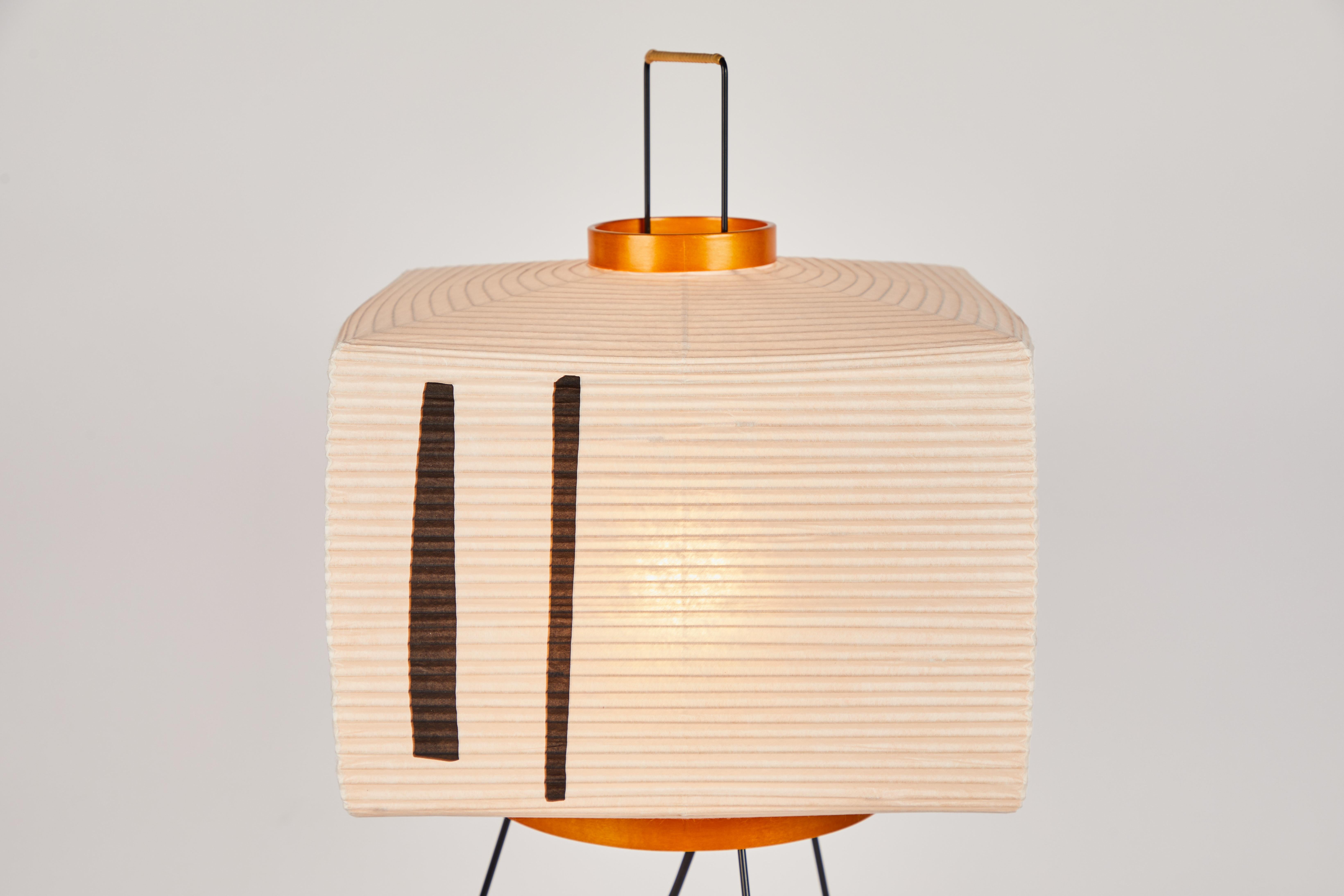 Akari Model 7AD Light Sculpture by Isamu Noguchi In Excellent Condition For Sale In Glendale, CA