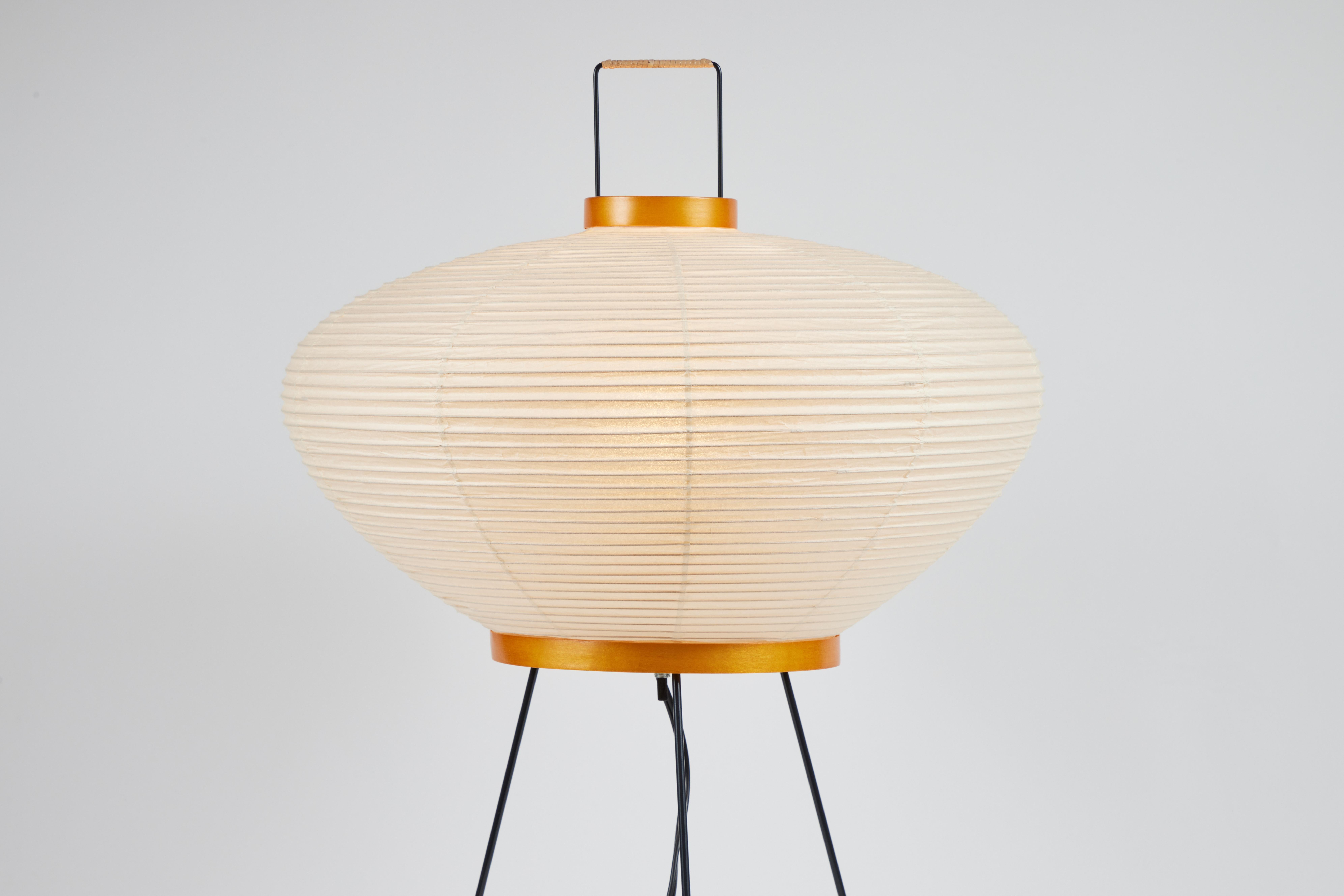 Lichtskulptur „Modell 9A“ von Isamu Noguchi, Isamu Noguchi im Zustand „Hervorragend“ im Angebot in Glendale, CA