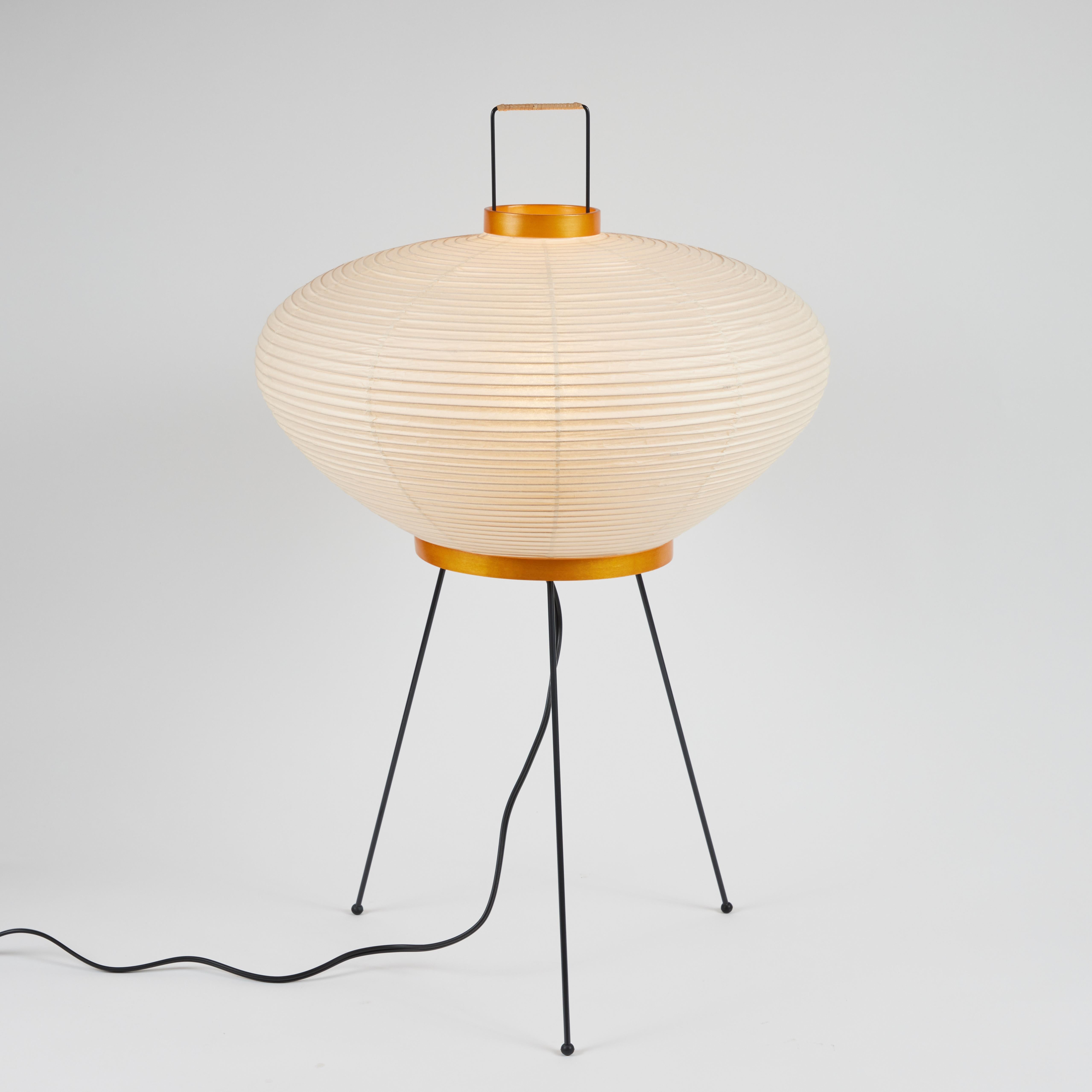 Lichtskulptur „Modell 9A“ von Isamu Noguchi, Isamu Noguchi (21. Jahrhundert und zeitgenössisch) im Angebot