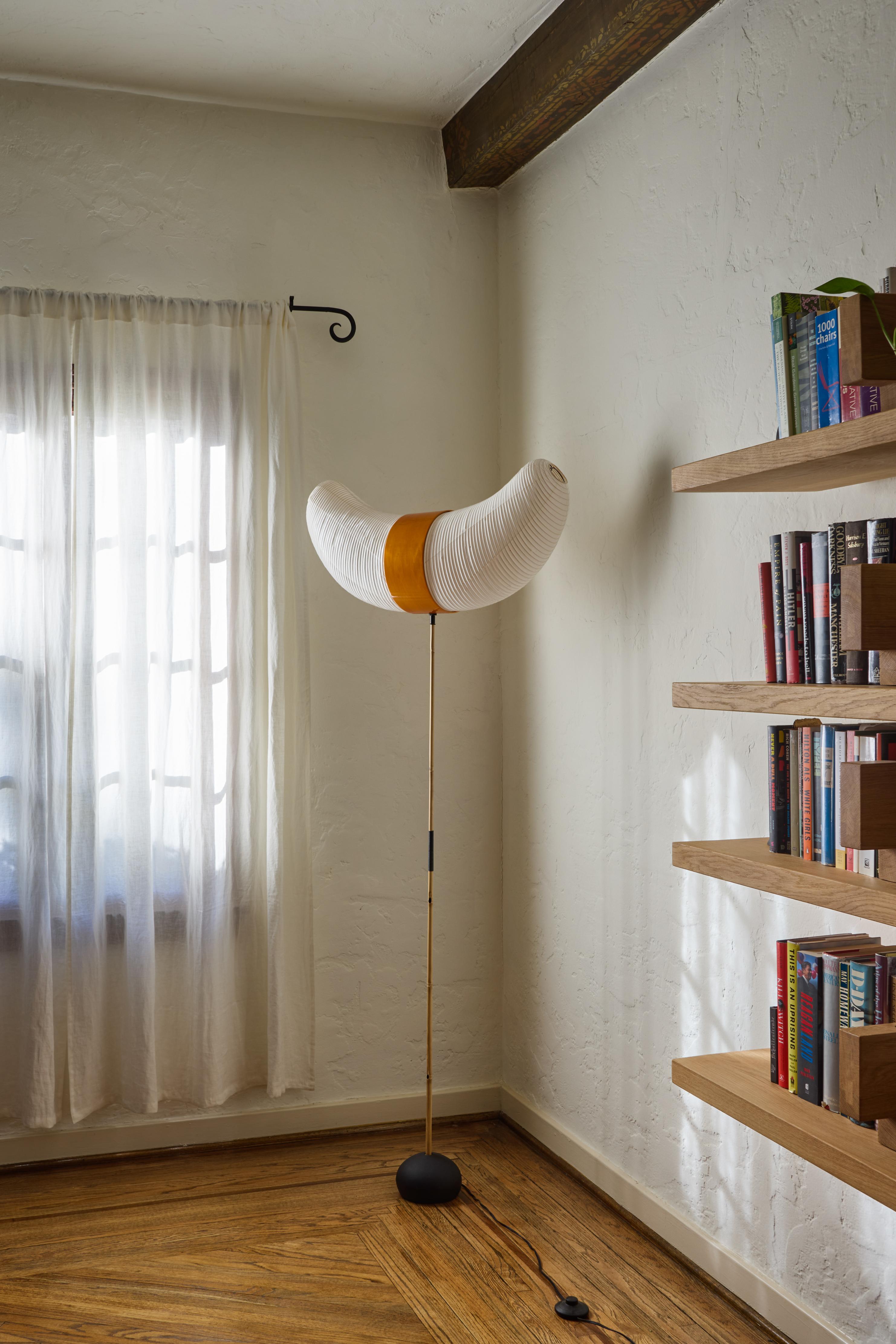 Akari Model BB3/33S 'Horn' Floor Lamp by Isamu Noguchi 3