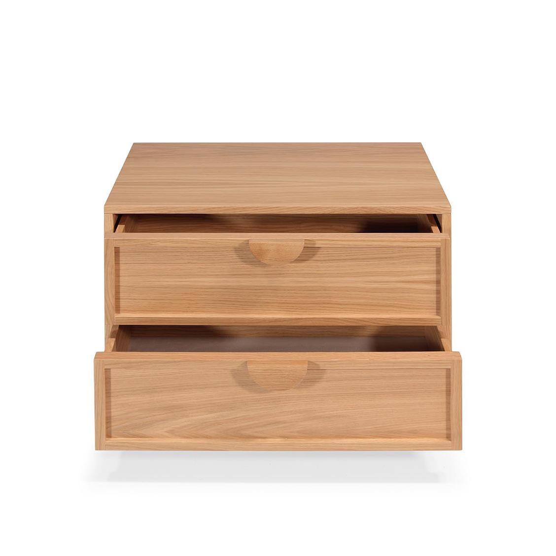 Akari nightstand - Modern Oak Nightstand with Minimalist Design In New Condition For Sale In Baguim Do Monte, PT