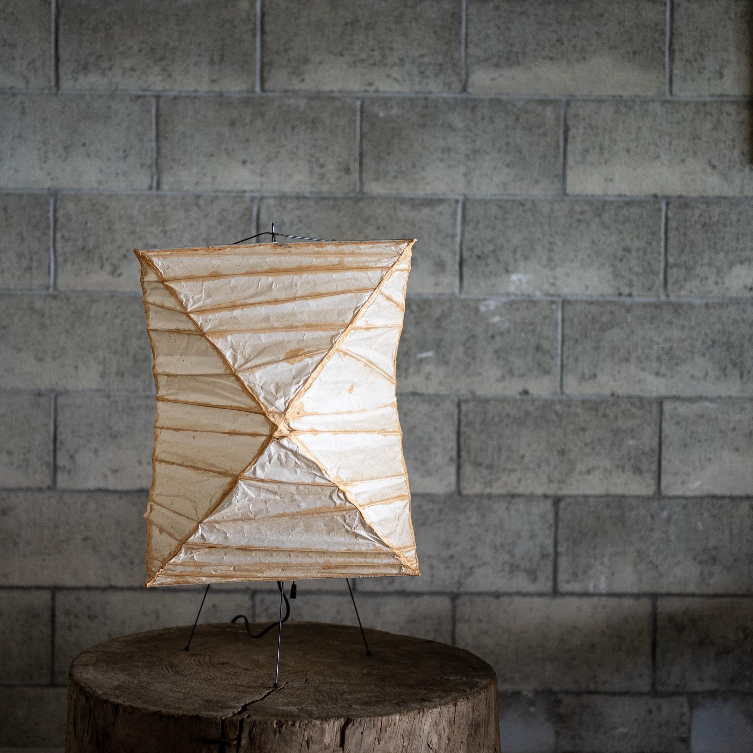 Lampada da tavolo e da terra Akari di Isamu Noguchi, Giappone, anni '80 - '90 In condizioni buone in vendita a Tokyo, Tokyo