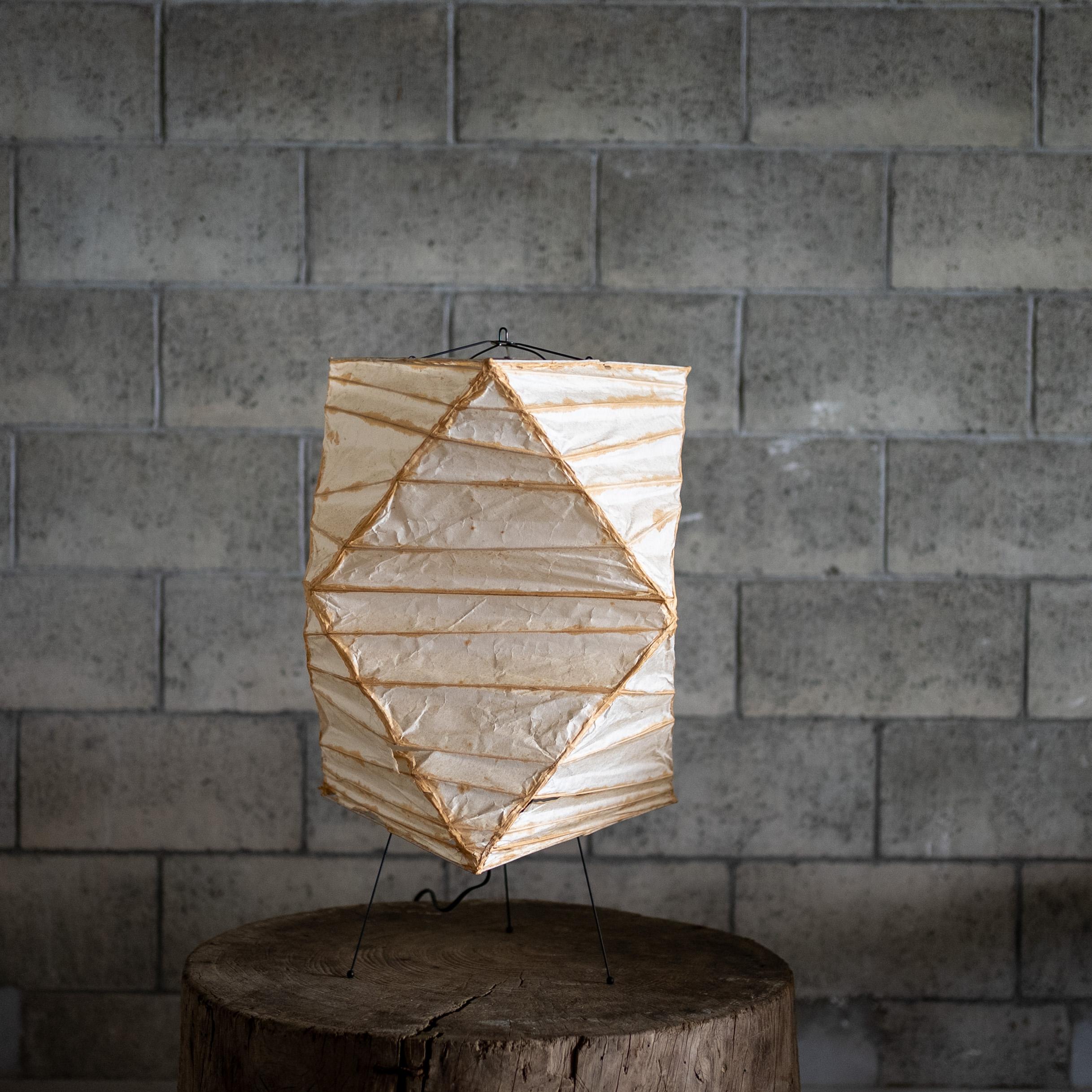 Lampada da tavolo e da terra Akari di Isamu Noguchi, Giappone, anni '80 - '90 in vendita 1