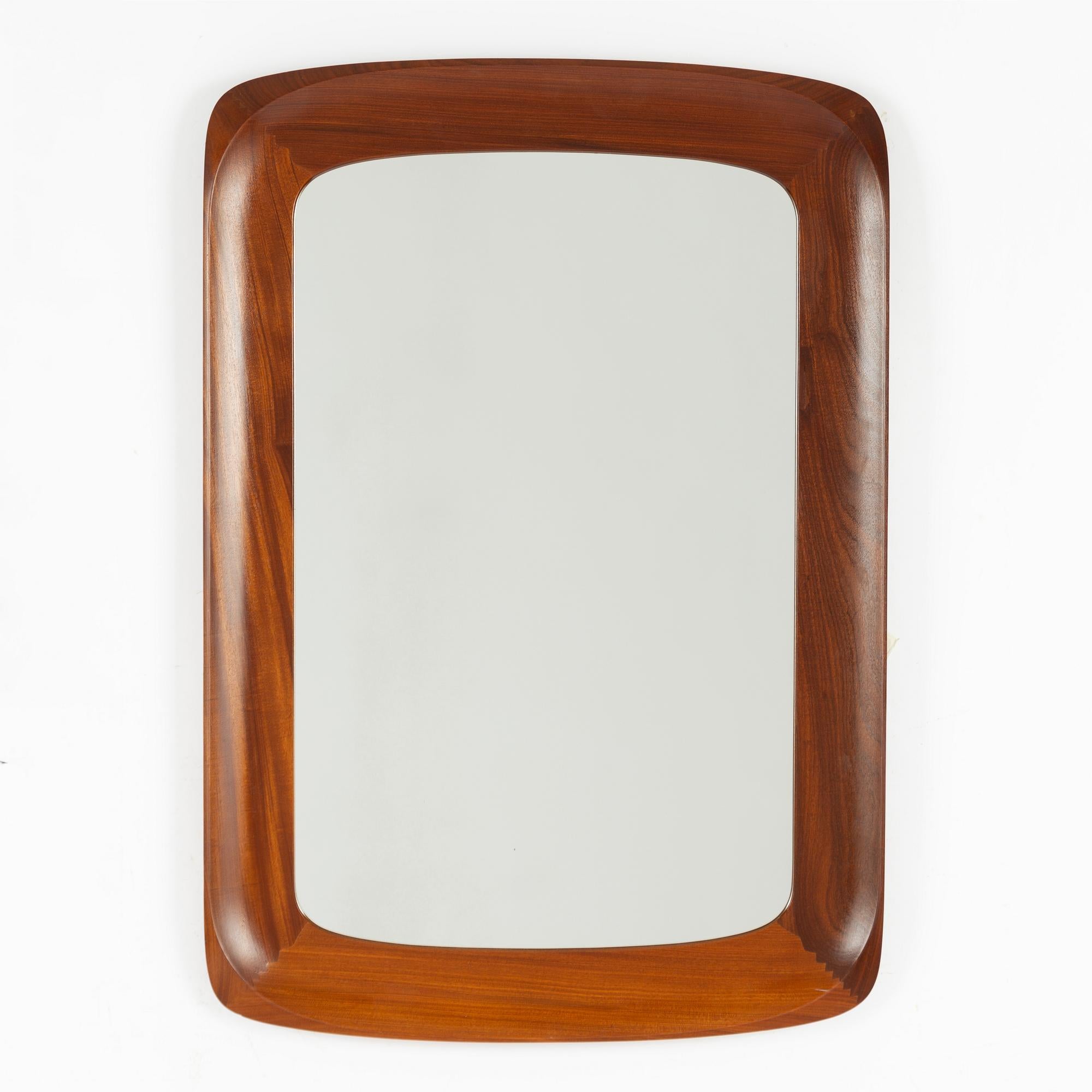 Ake Fribyter Teakholz- und Glasspiegel Glas & Tra Schweden 1950 Labelled im Zustand „Gut“ im Angebot in Paris, FR
